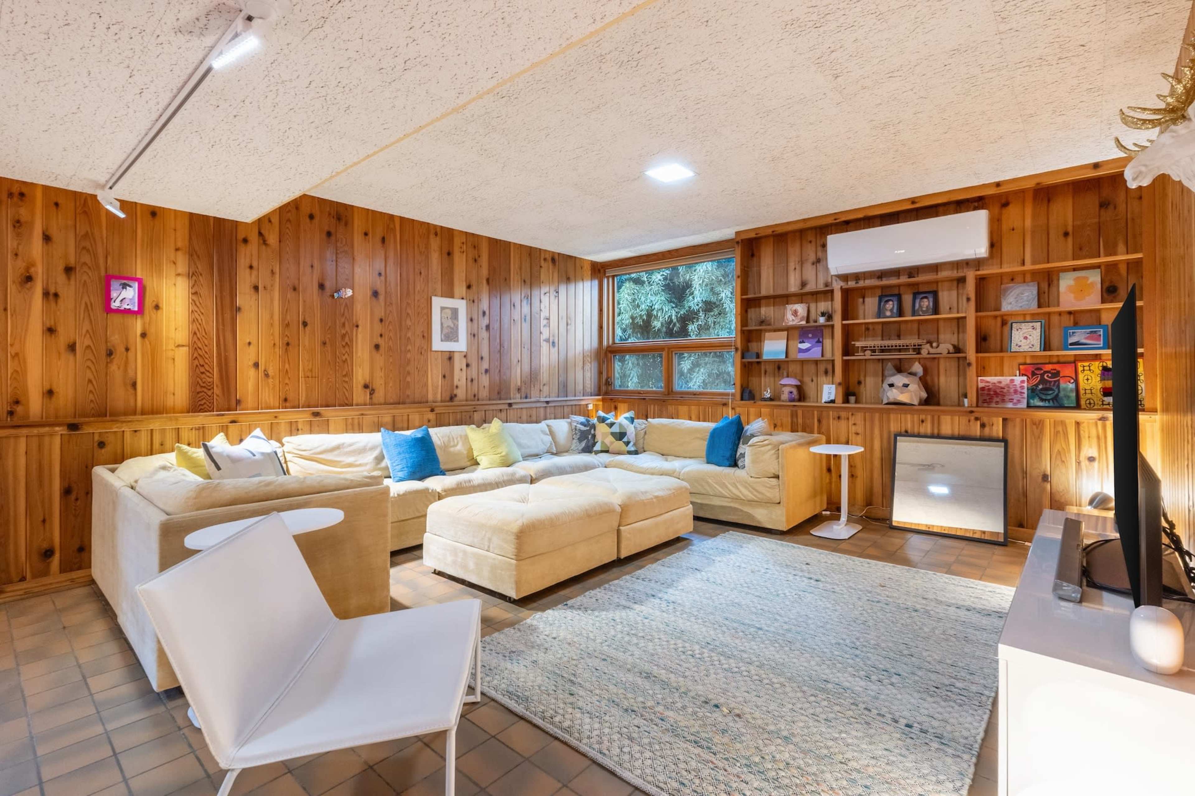 Mid-Century Modern Gem Just 29 Miles from NYC Image in Watchung, Watchung, NJ
