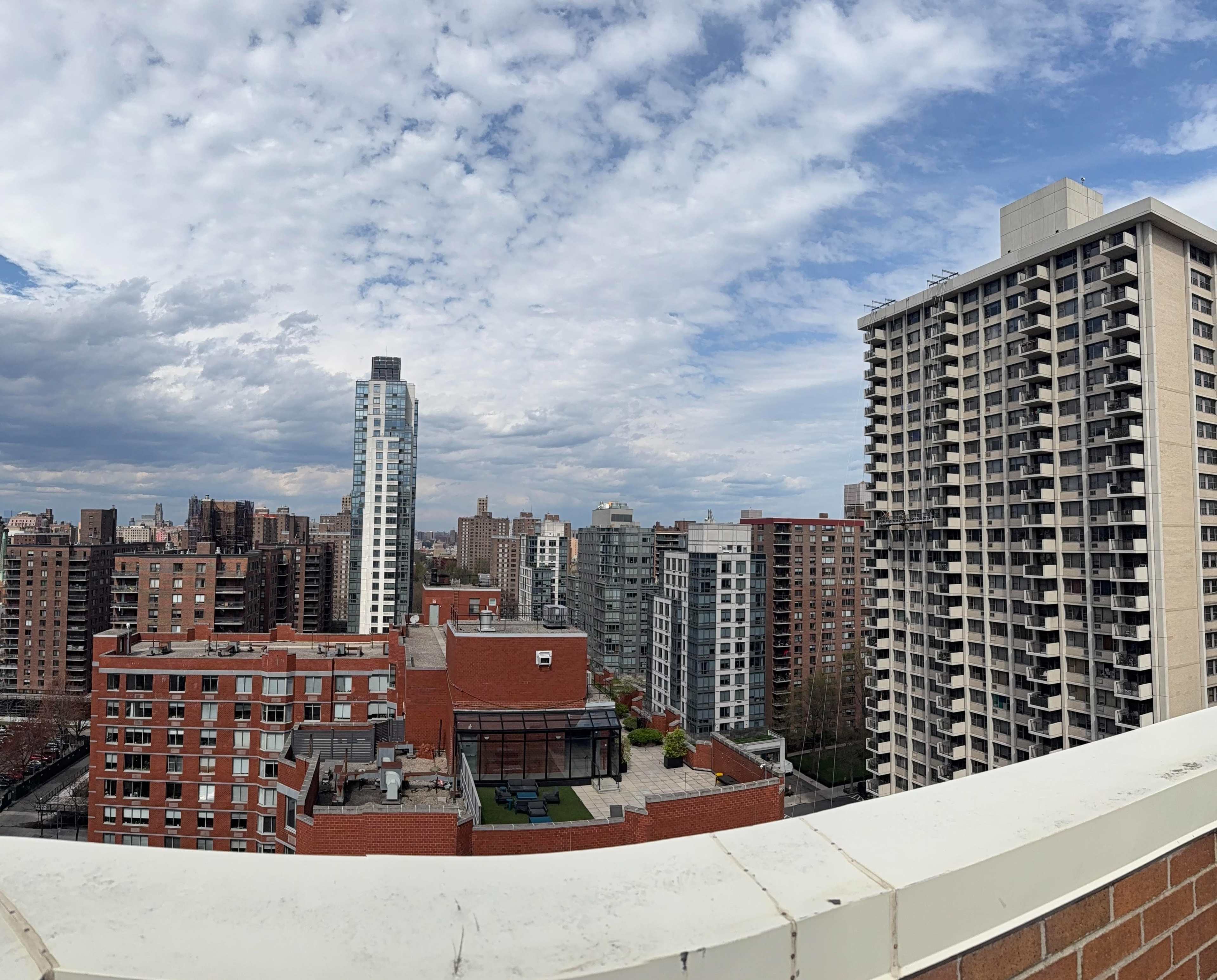 Uptown View Sundeck – Bright, Open-Air Escape Image in Upper West Side, New York, NY