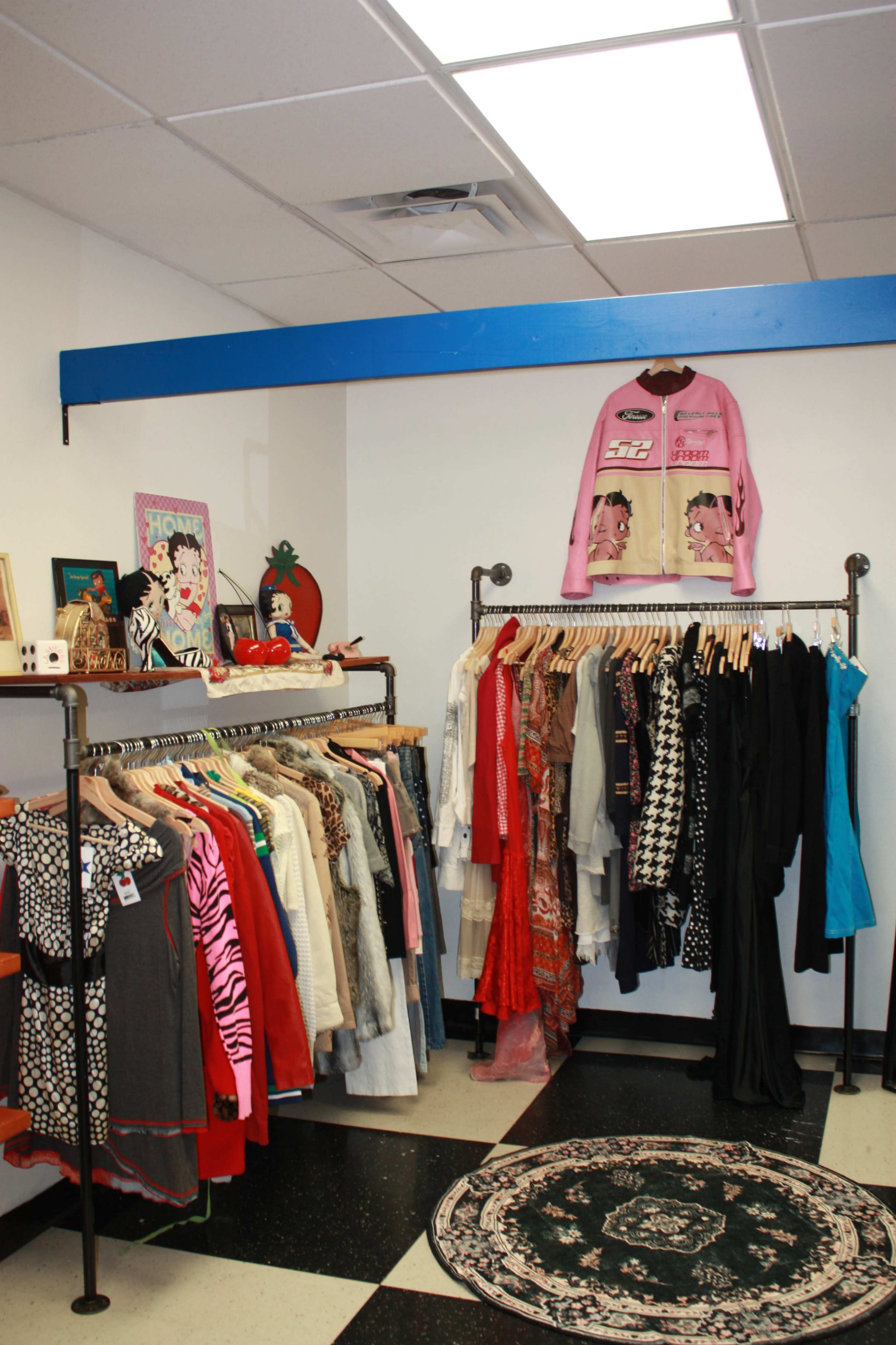 Stylish Vintage Clothing Store in Mesa Image in Dobson Ranch, Mesa, AZ