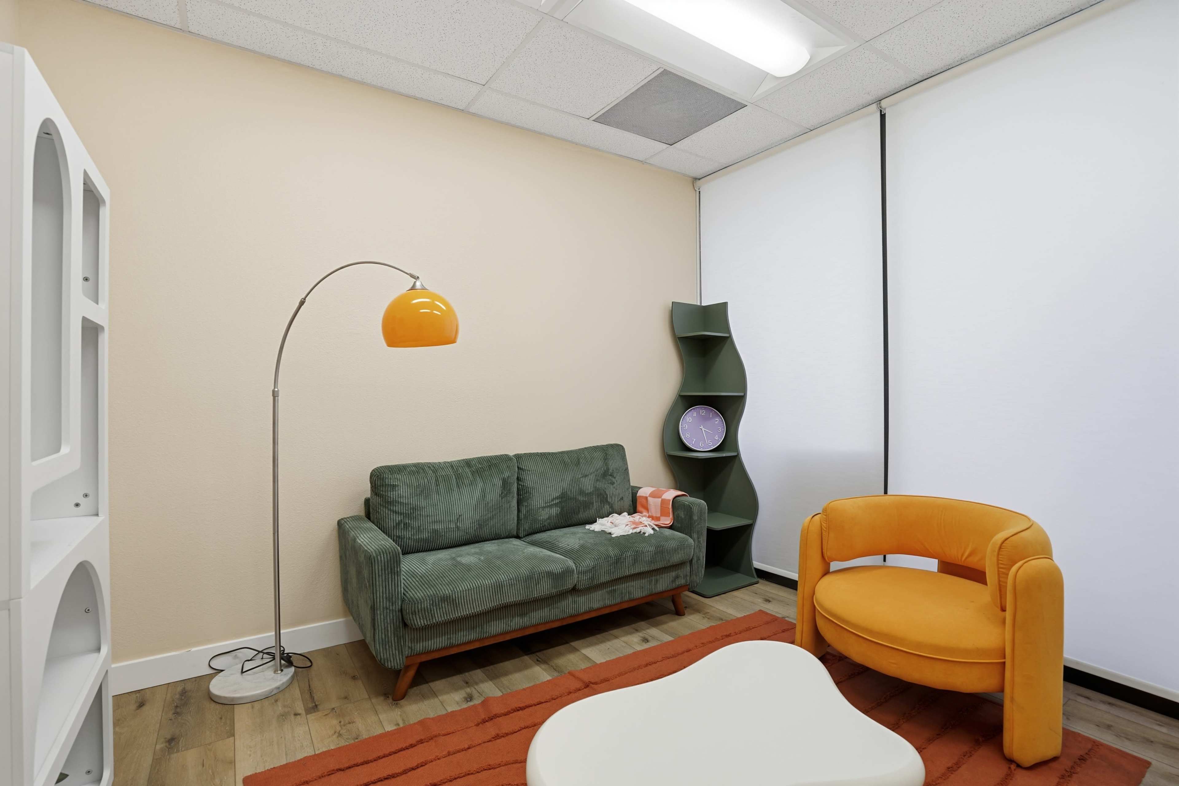 Retro Living Room Image in Chatsworth, Chatsworth, CA