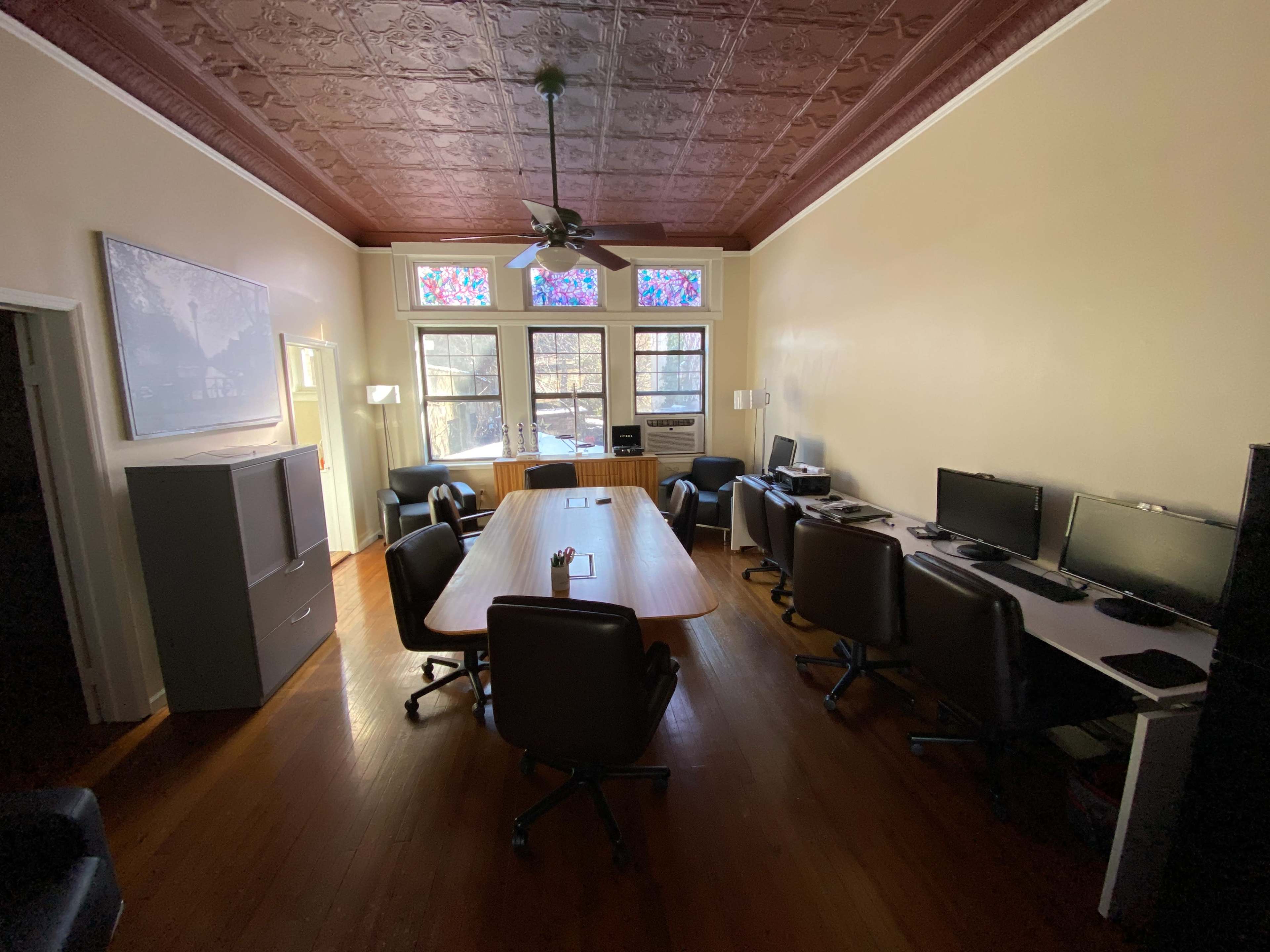 Suburbs of New York Image in Rutherford, Rutherford, NJ