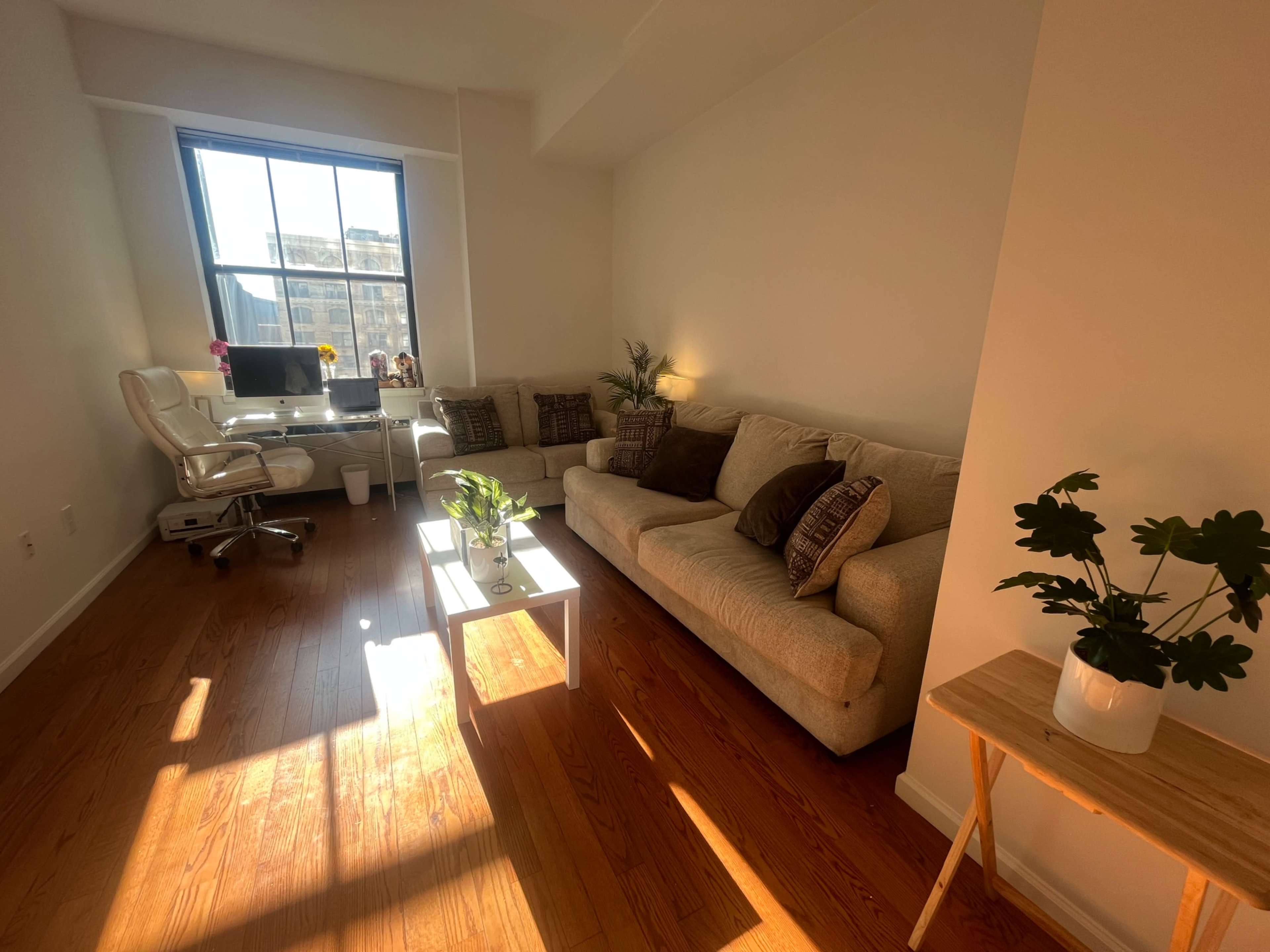 Lovely 1 Bedroom Apartment Near NYC! Image in Central Ward, Newark, NJ