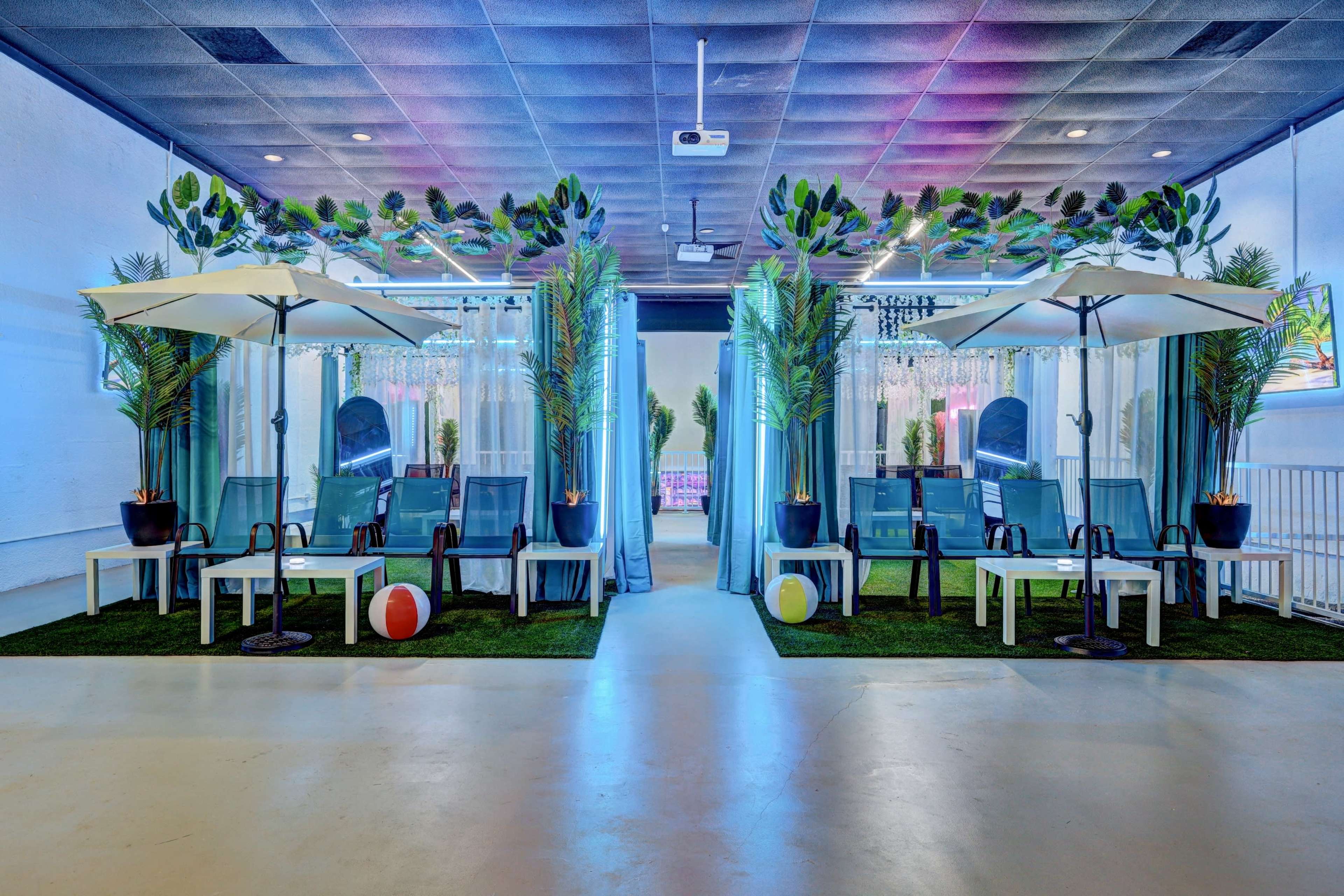 Tropical Aqua Cabana Studio Image in Doraville, Doraville, GA