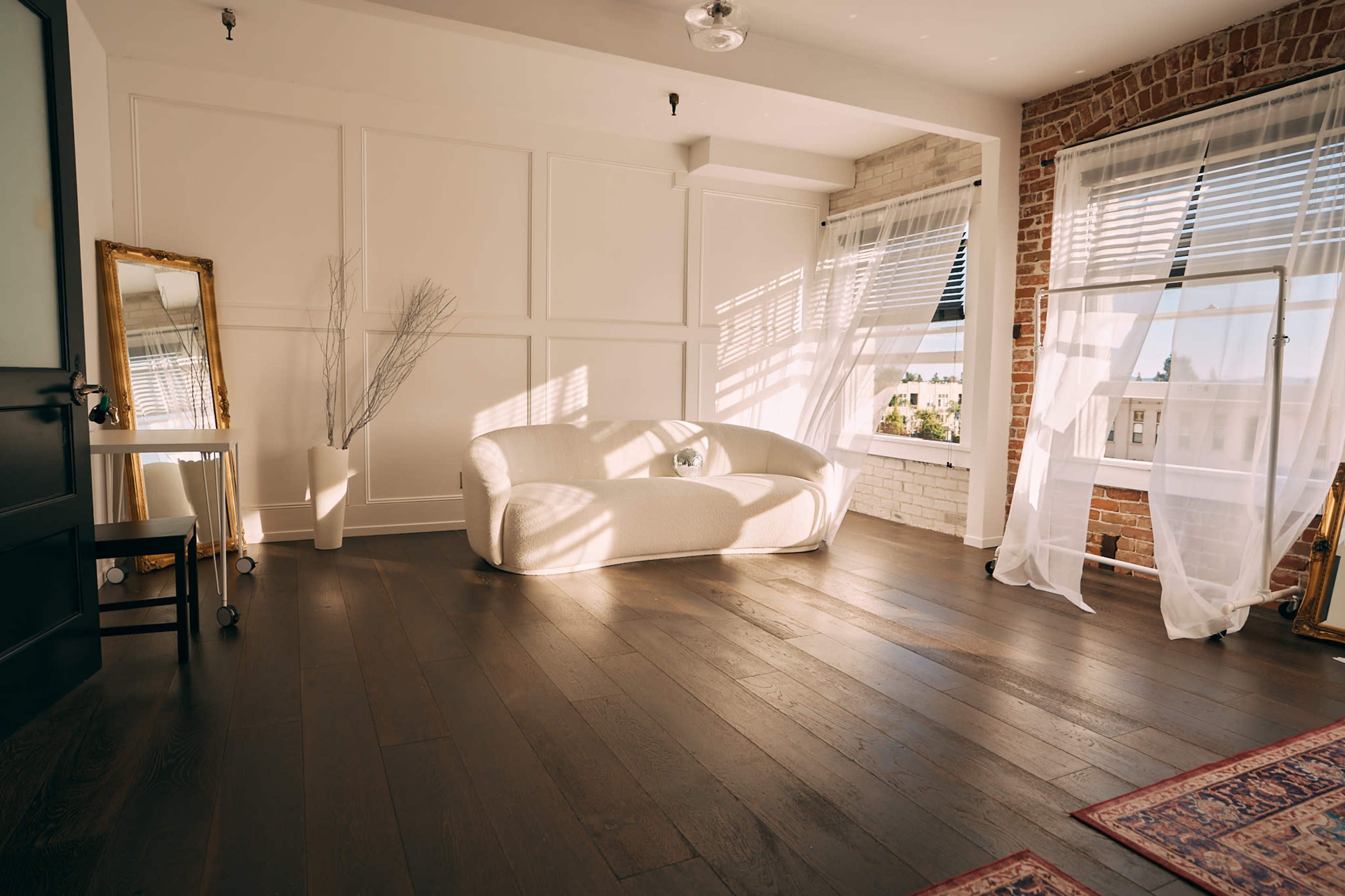 DayLight  Vintage/Modern Photo Studio Orange County Image in Downtown, Santa Ana, CA