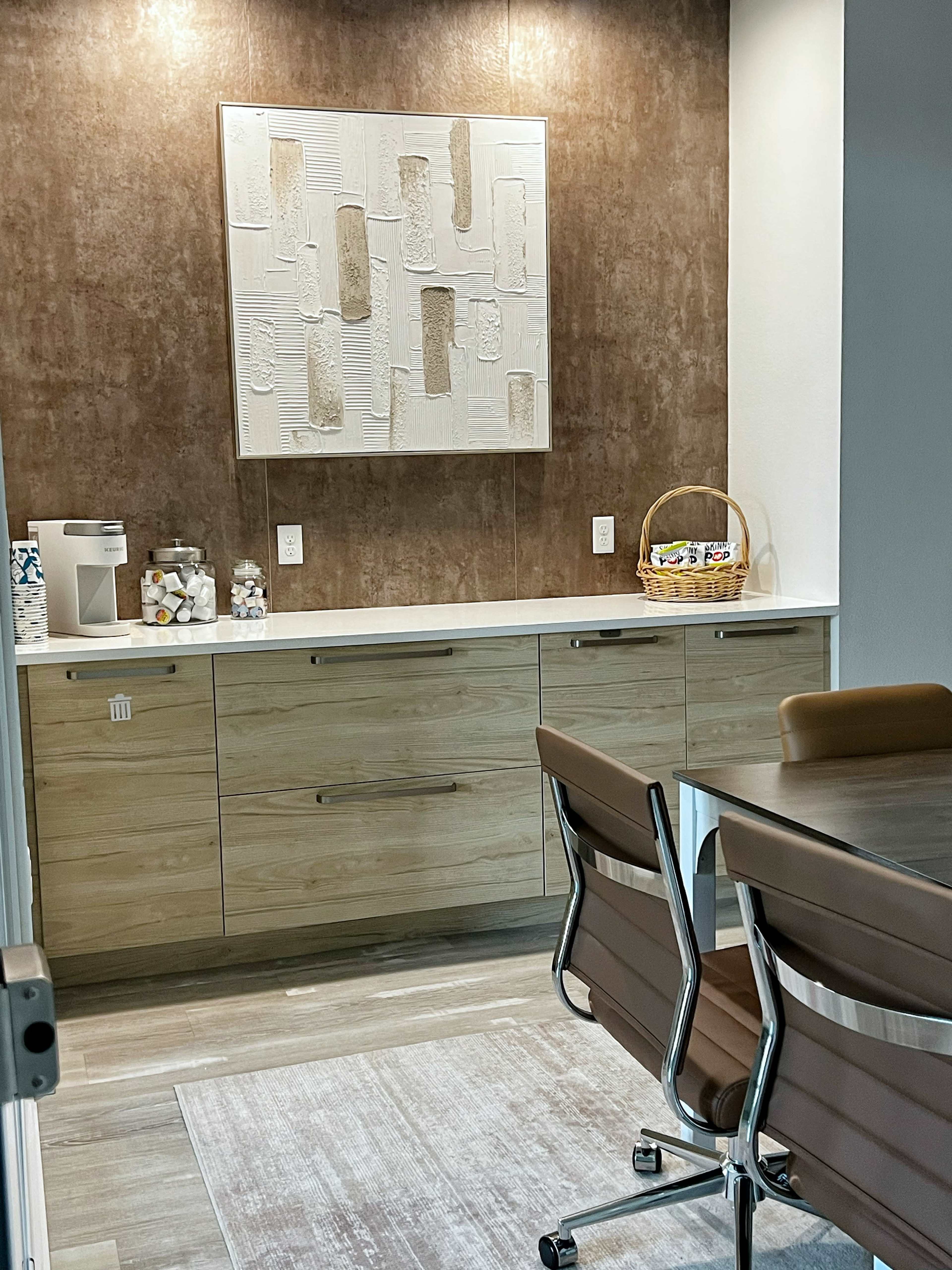 Cozy Meeting Space with Wellness Vibe Image in Worthington Gardens, Lutz, FL