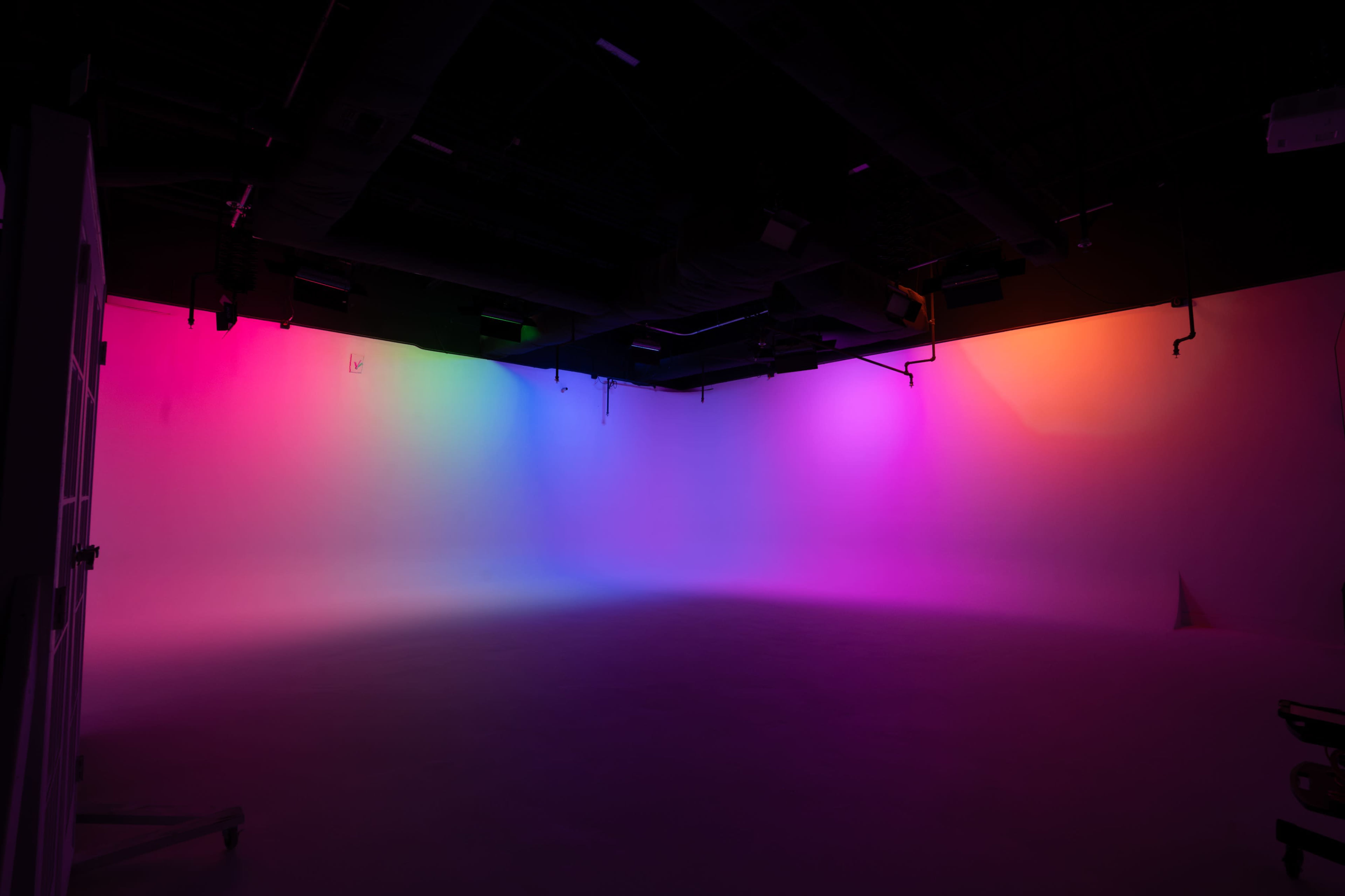 Luxury Photography Studio with Professional Lighting Image in Oak Ridge, Orlando, FL