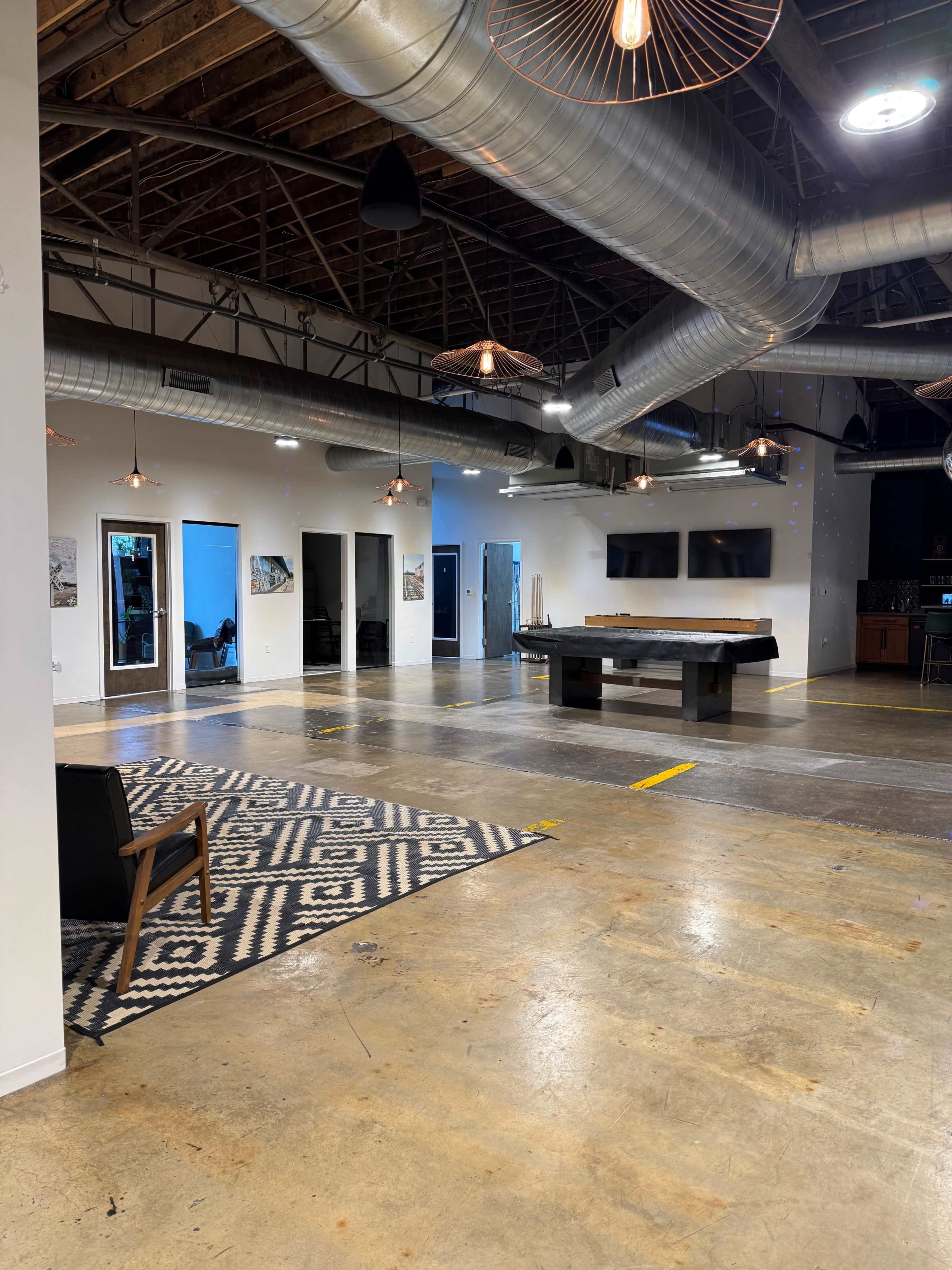 Noda Area Industrial Loft Space with Offices Image in Lockwood, Charlotte, NC