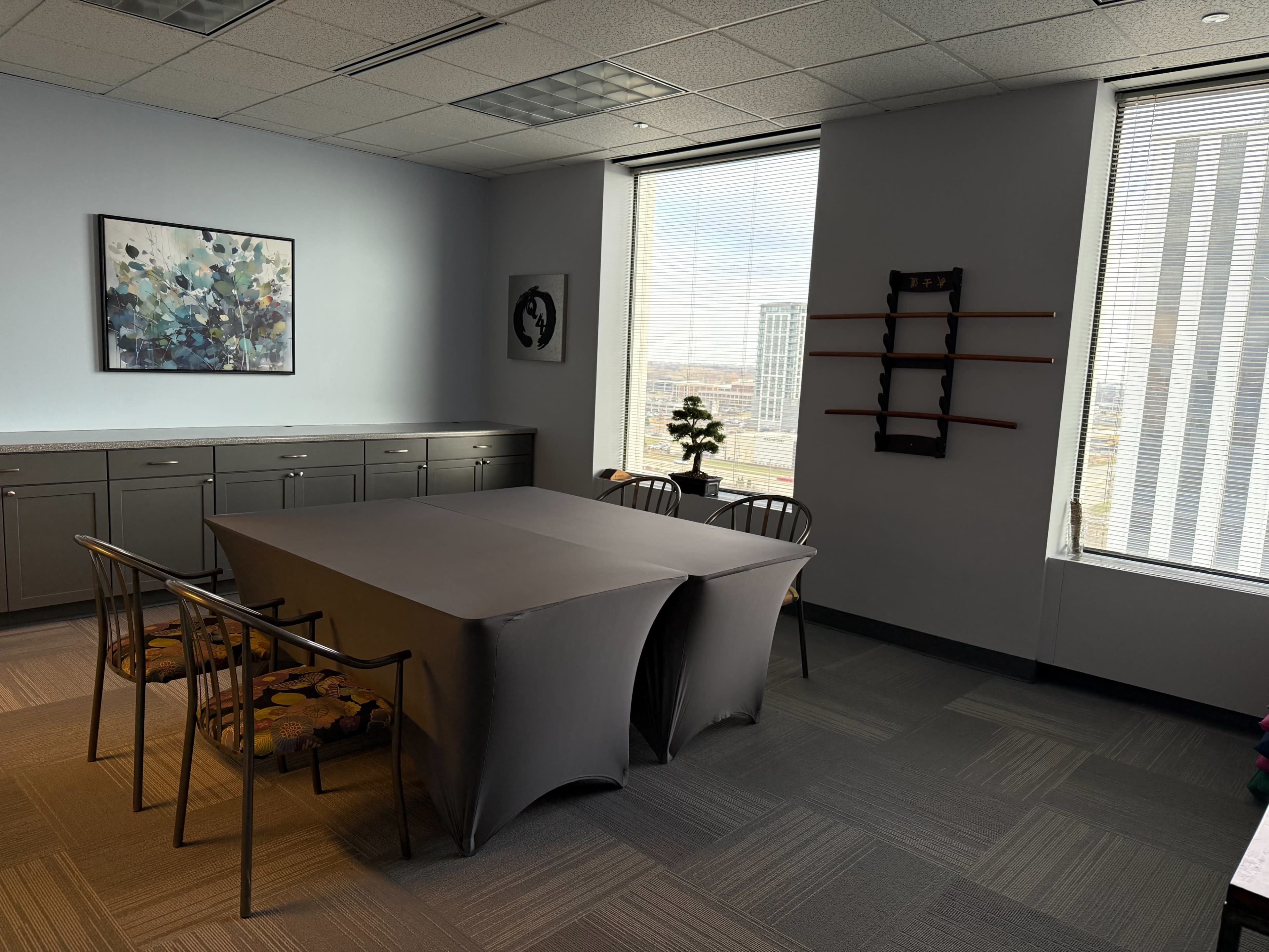 Western suburban workspace suitable for corporate boards or annual retreat, small training Image in York Township, Oak Brook, IL