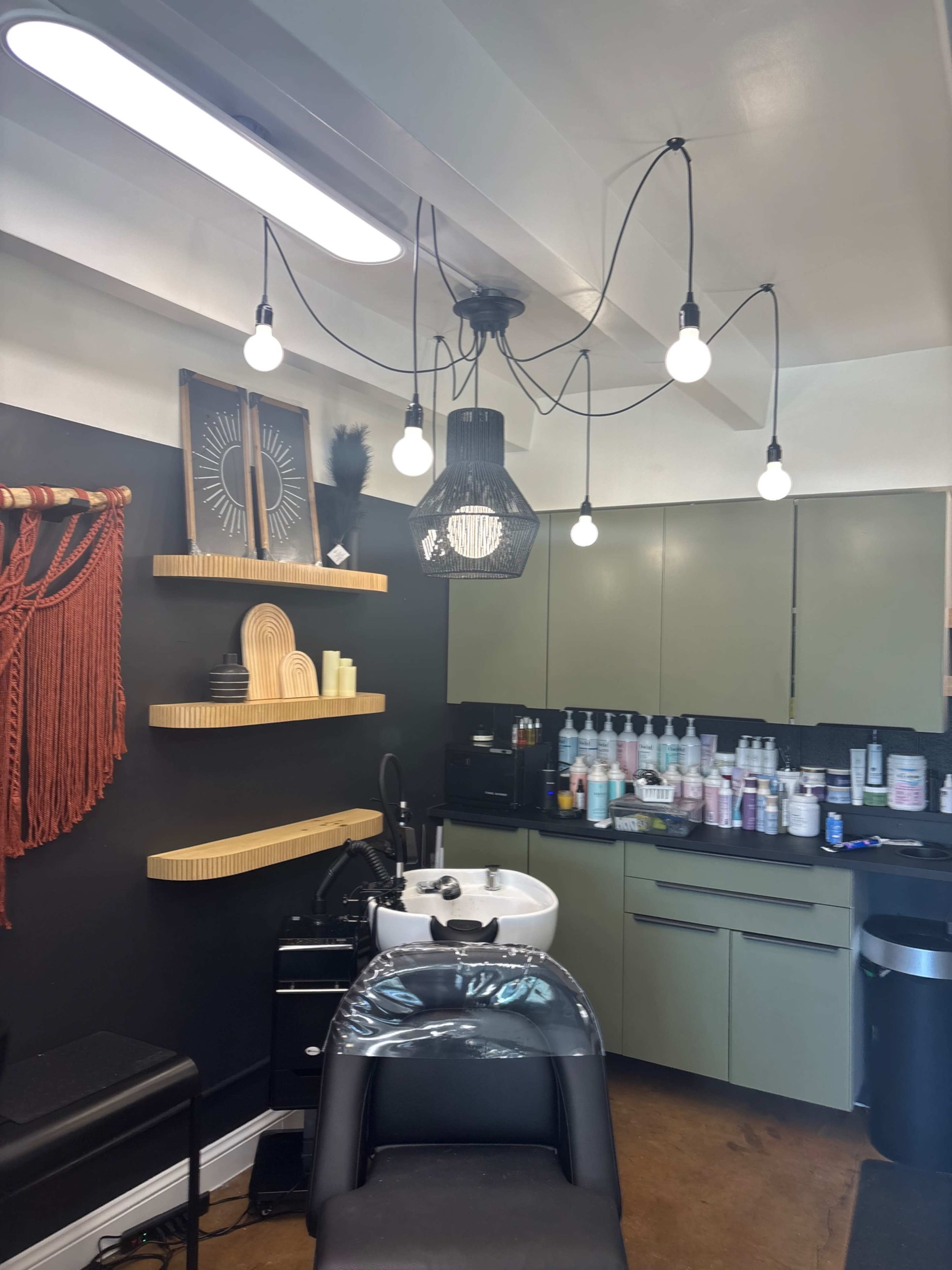 Downtown Natural Light Salon Studio Image in Five Points, Denver, CO