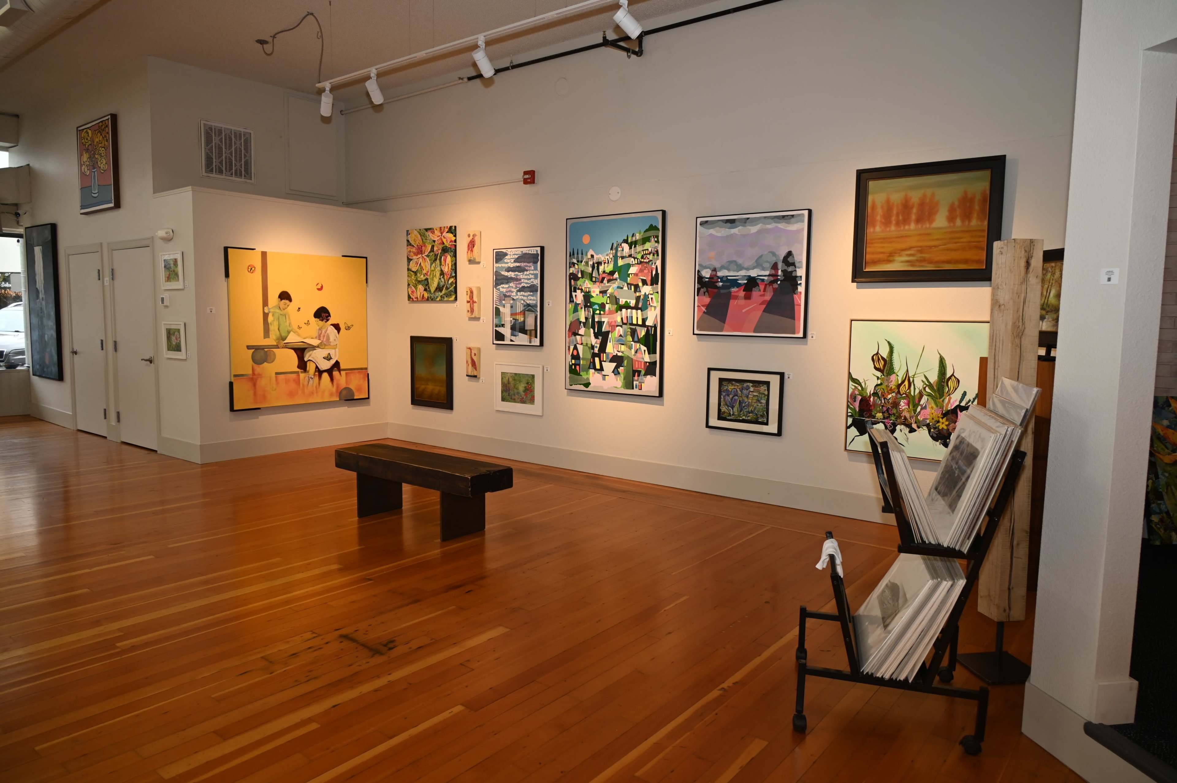 Downtown Salem Art Gallery with High Ceilings & Wood Floors (120–130 Guests) Image in Central Area, Salem, OR