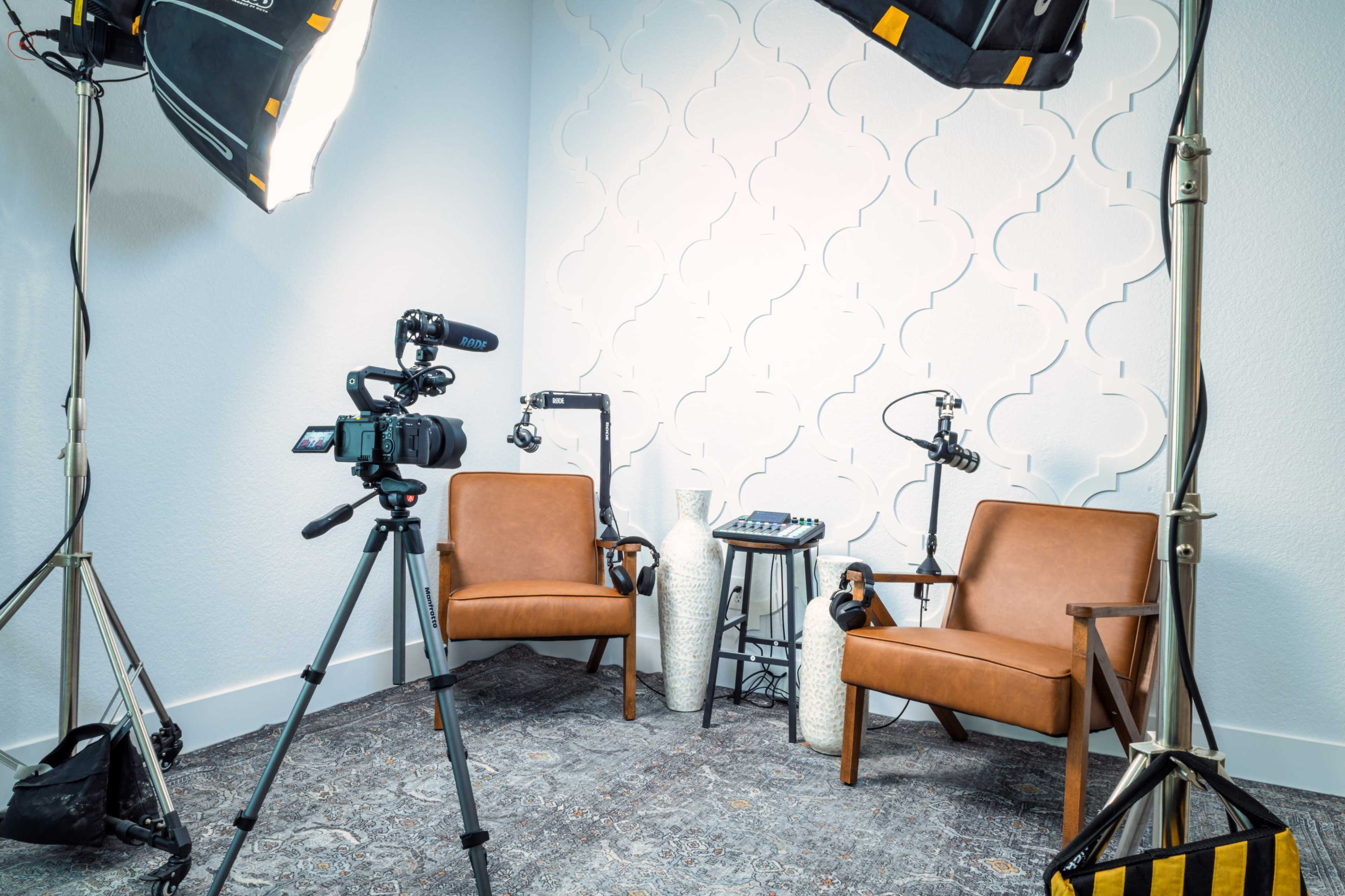 The Creators Lounge Image in , Montgomery, TX