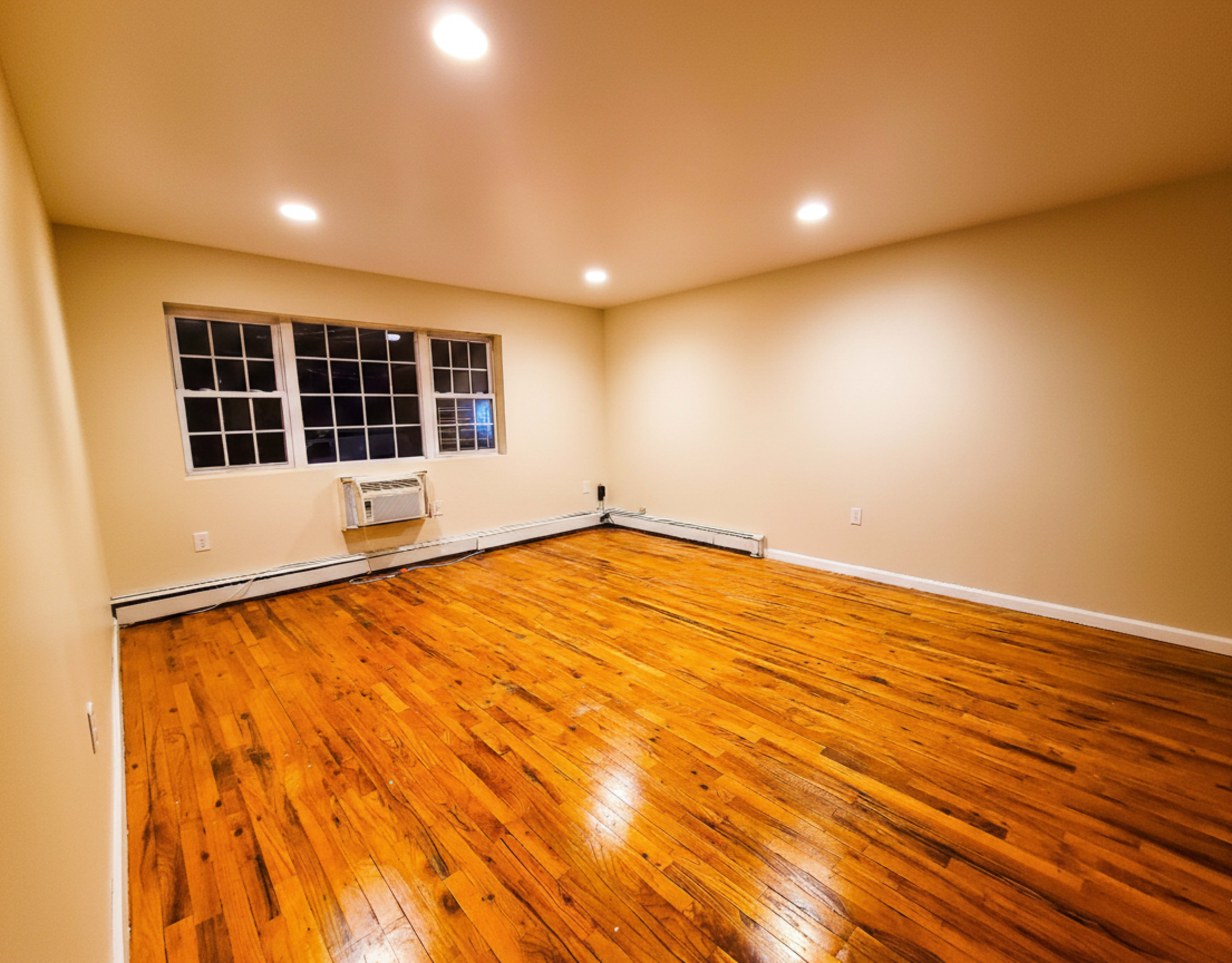 Multi-use, Open-Concept Bronx Space Image in Williamsbridge, Bronx, NY