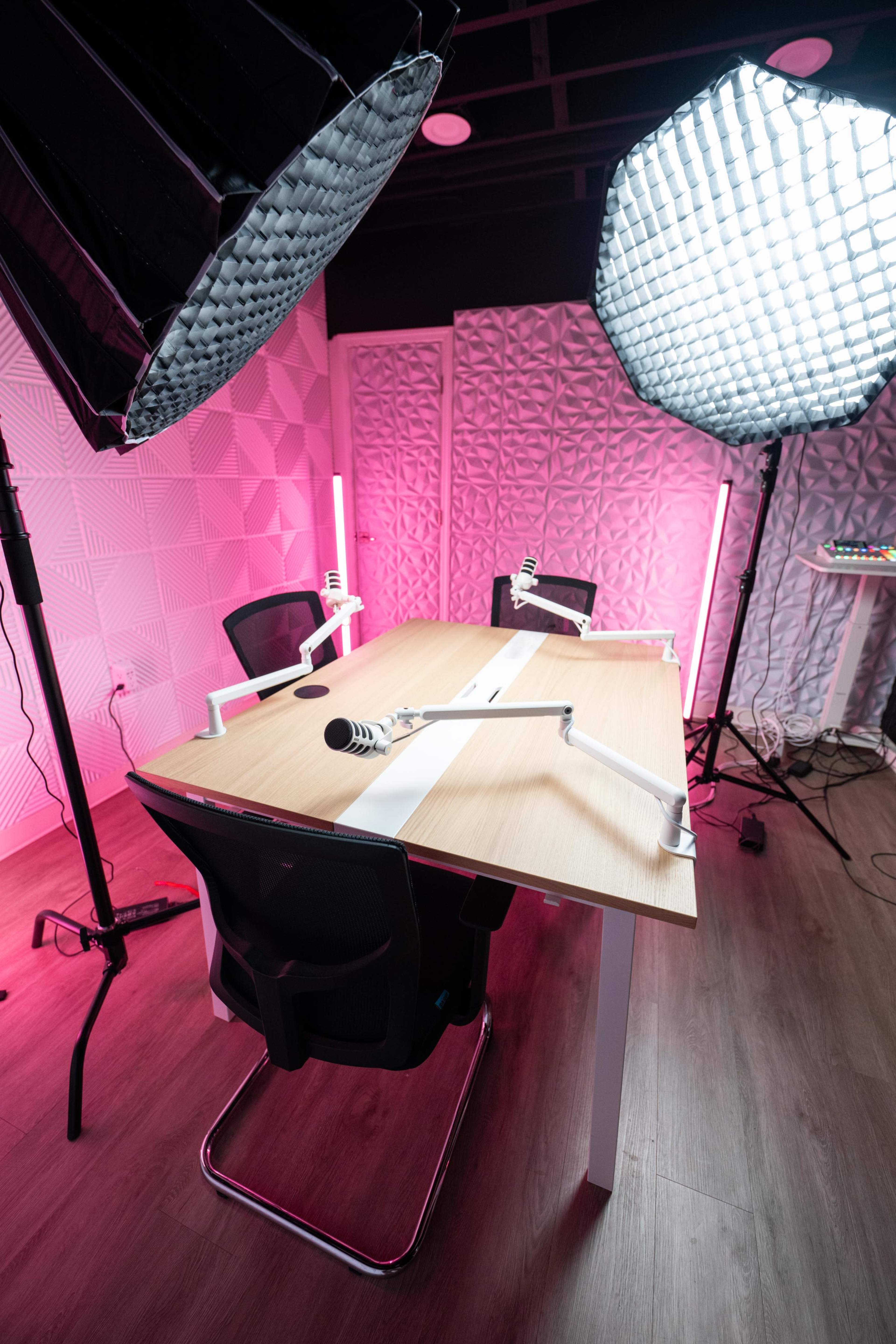 Flexwork Ivory Podcast Room Image in Springfield, Springfield, NJ