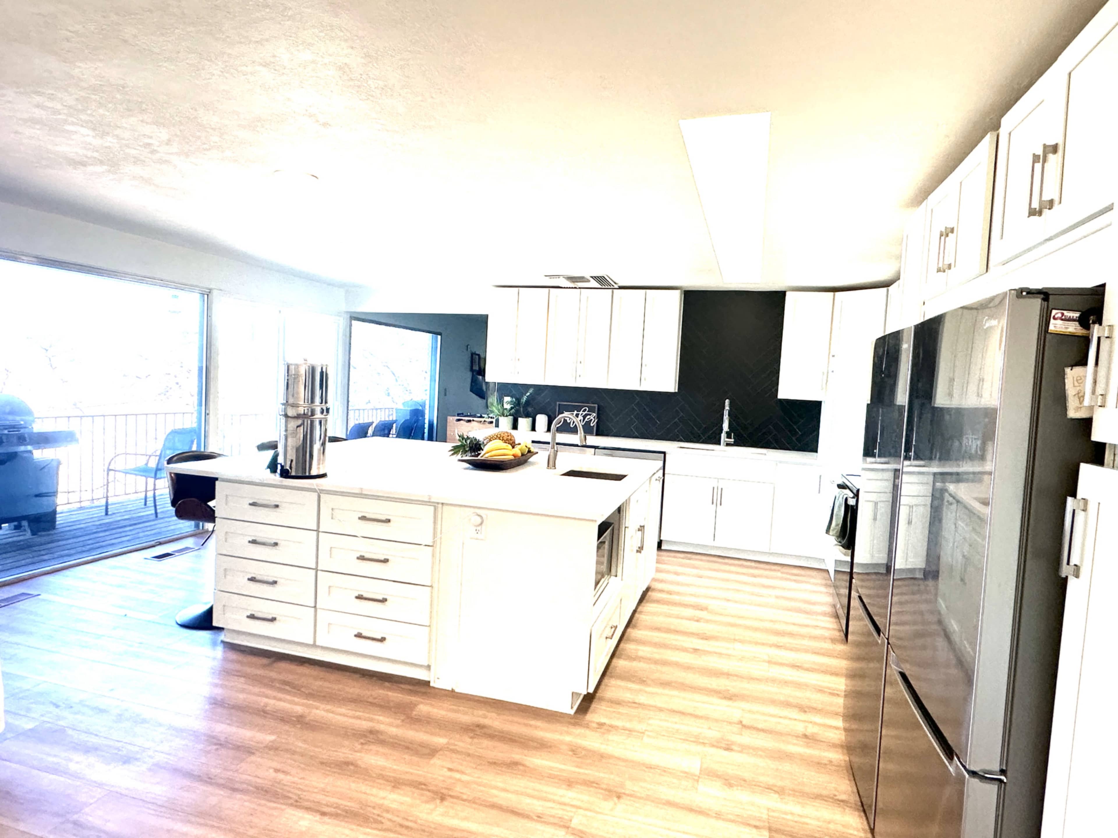 Light-Filled Modern Mountain Home with Quartz Kitchen, Deck Views & Wellness Spaces Image in Oak Hills, Provo, UT