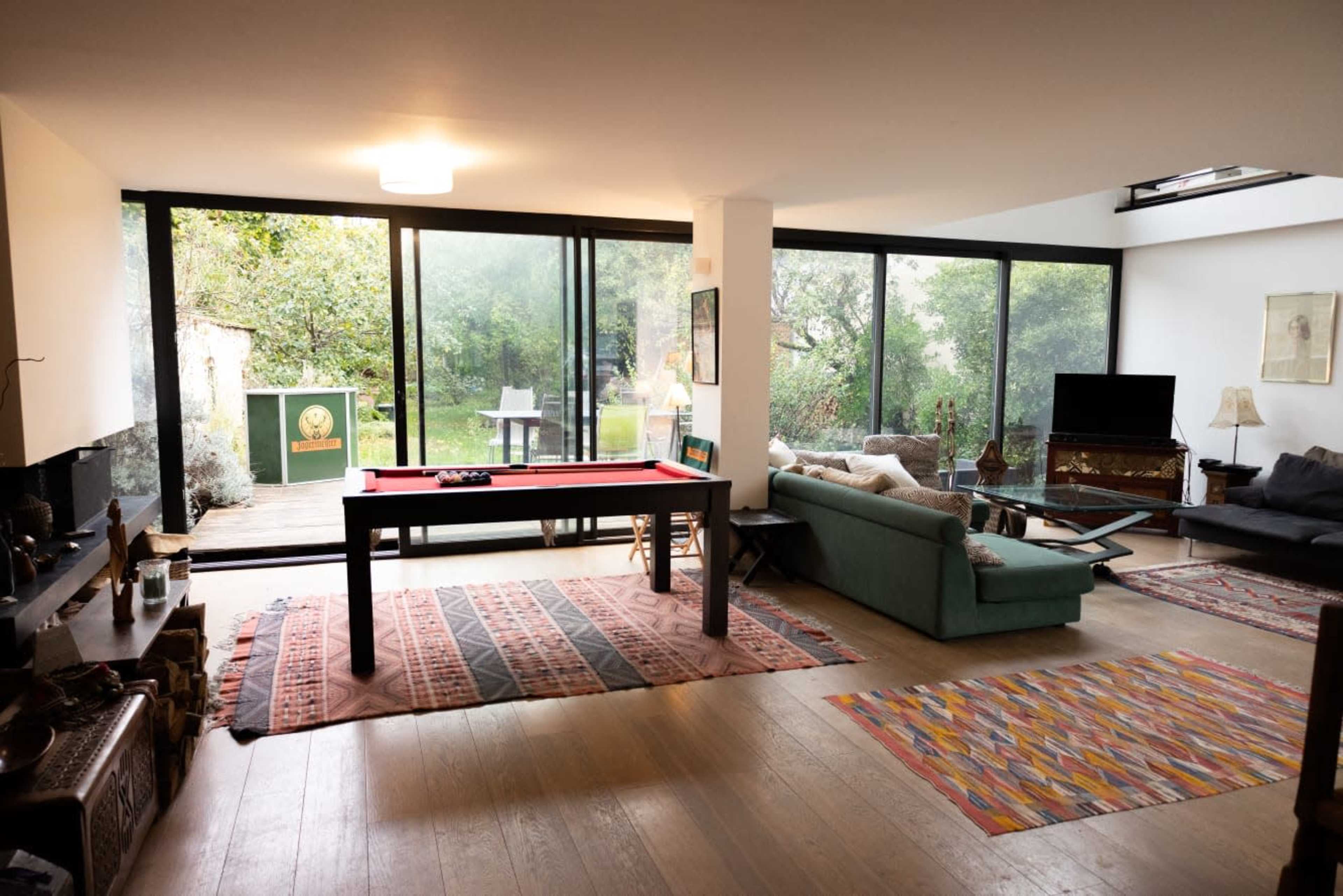 Maison de charme - Grand jardin et salon Image dans , Chatou, 