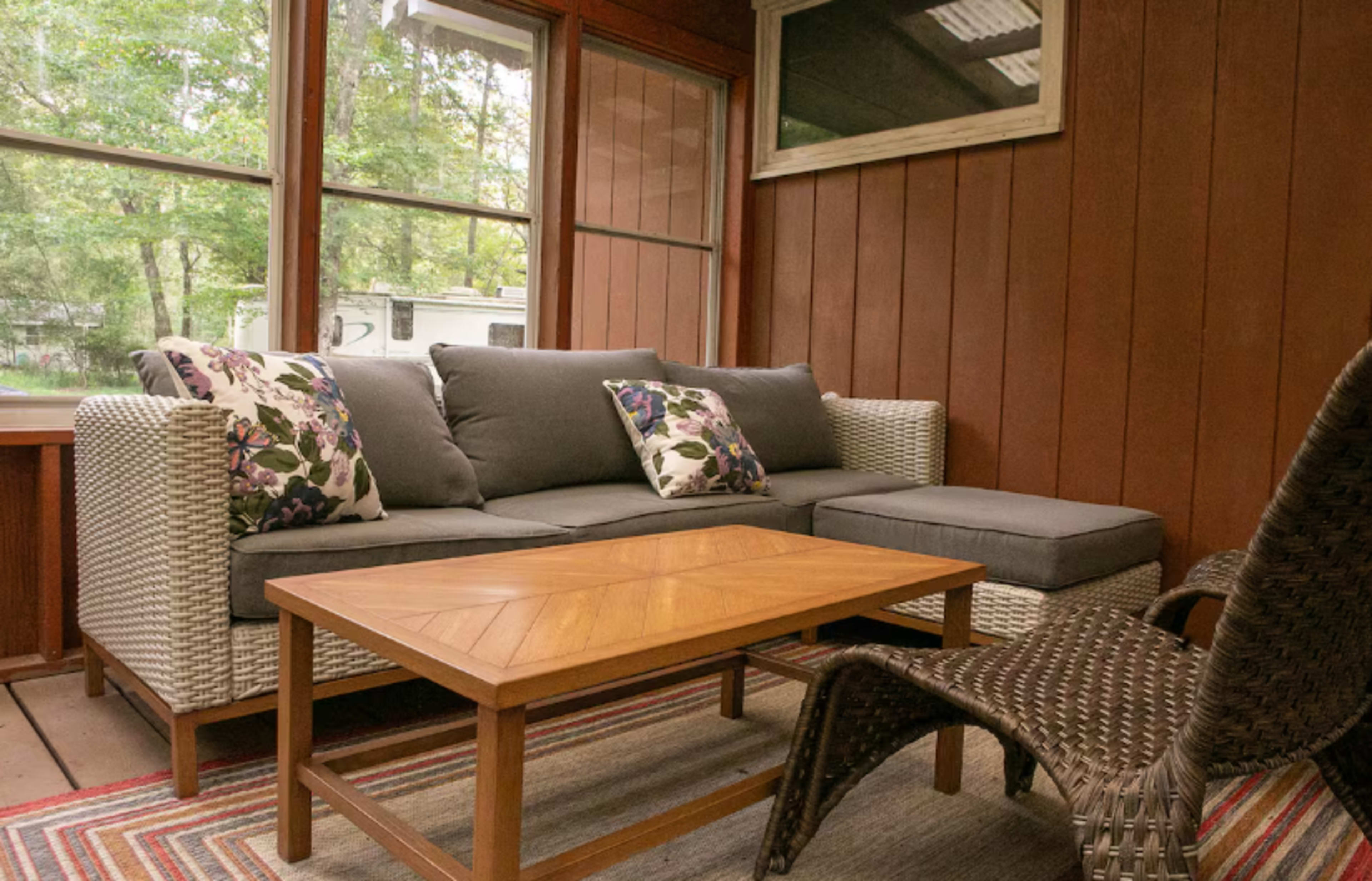 Cozy Sunken Fire Place Cabin Chalet Image in Tobyhanna Township, Pocono Lakes, PA