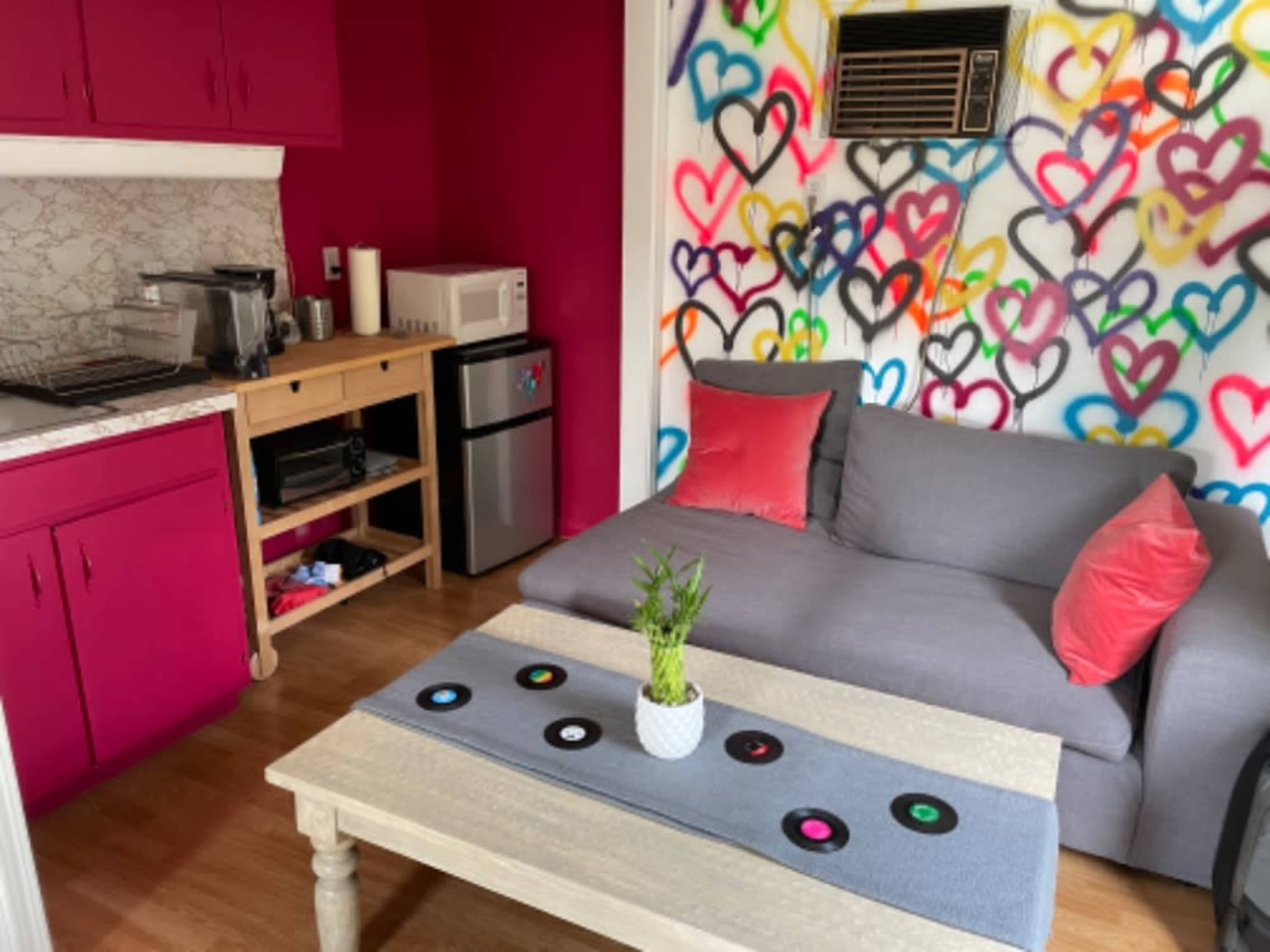 Artsy Private Studio 
