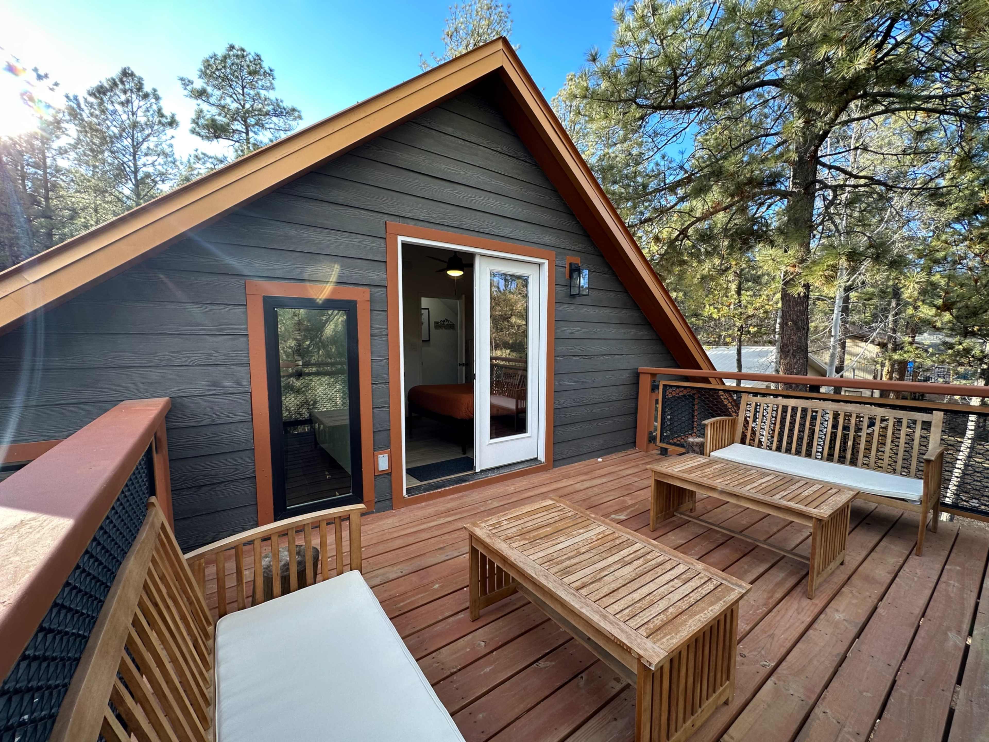 Cozy mountain Cabin with Balcony, beautiful backyard, close to downtown. Image in Ruidoso, Ruidoso, NM