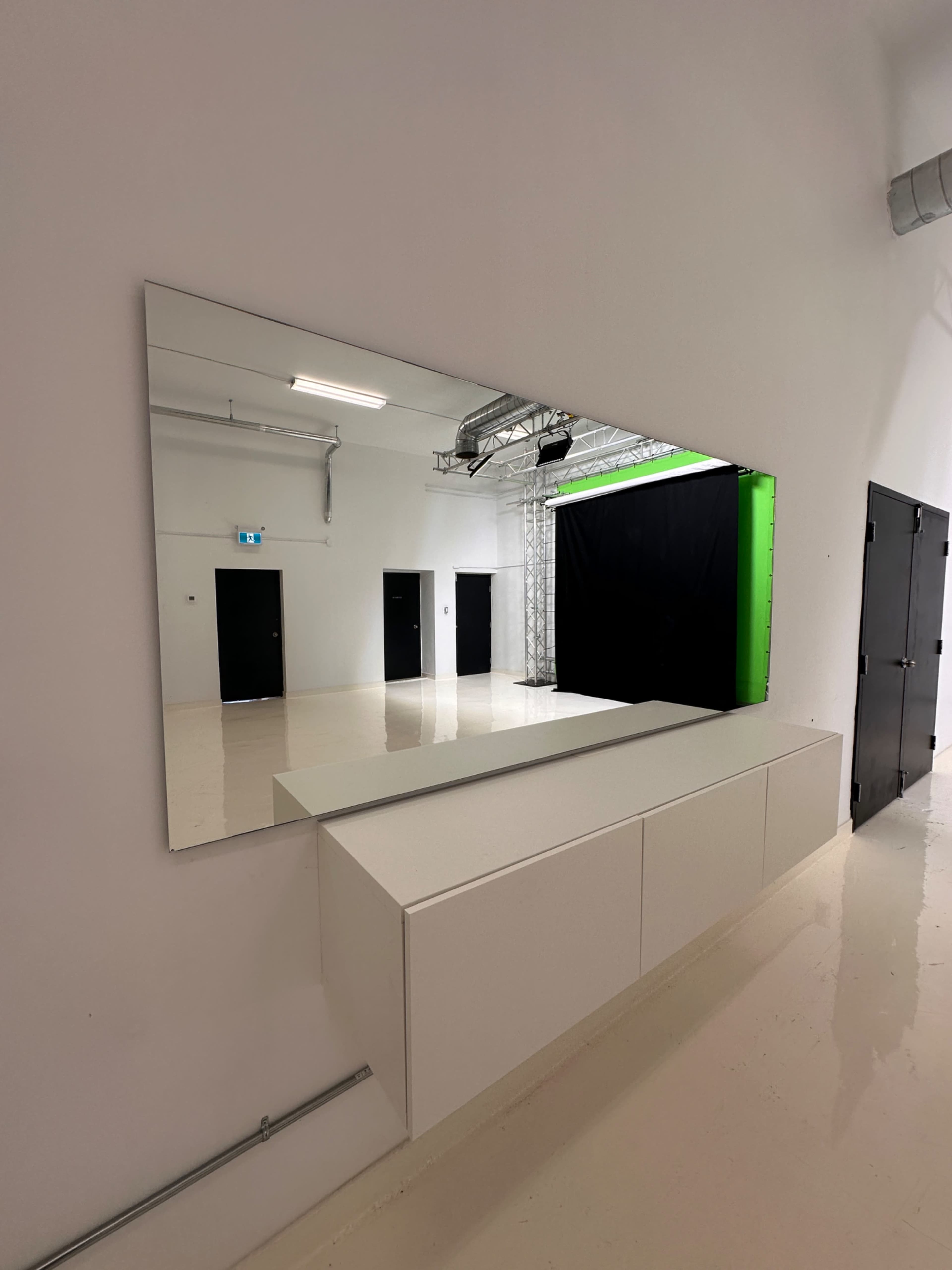 Industrial Creative Studio Image in Niagara Falls, Niagara Falls, ON