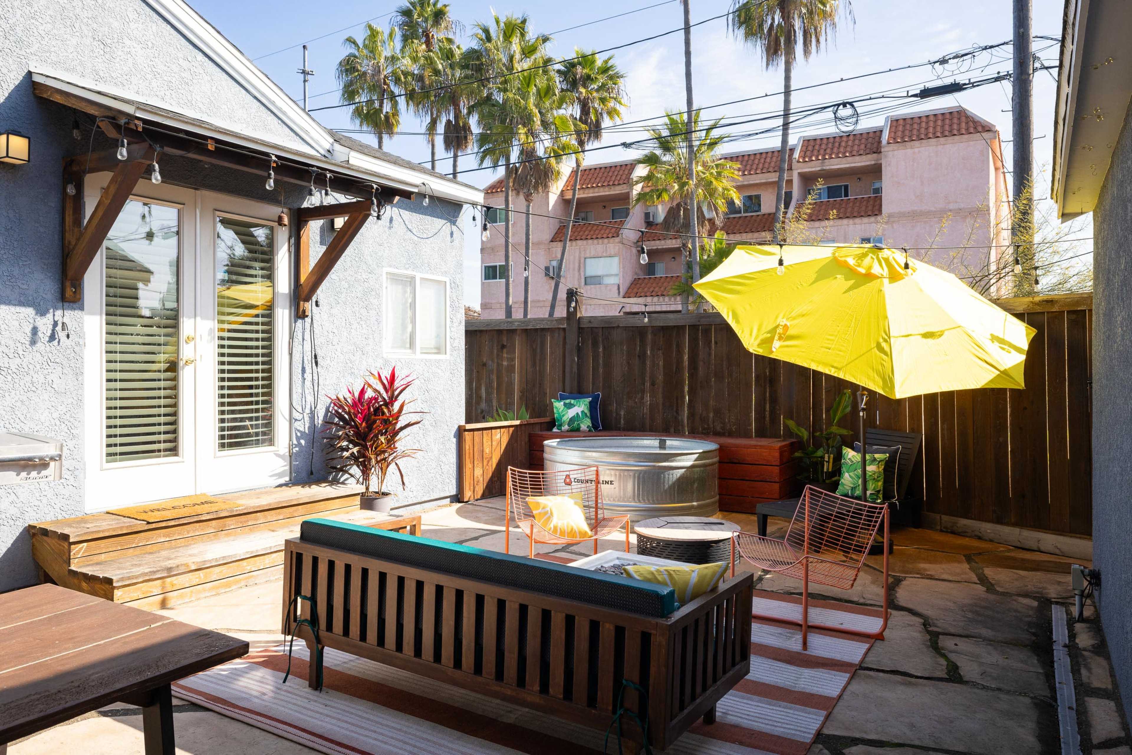 Modern House near Downtown, Zoo with Parking, Hot tub, Grill Image in Hillcrest, San Diego, CA