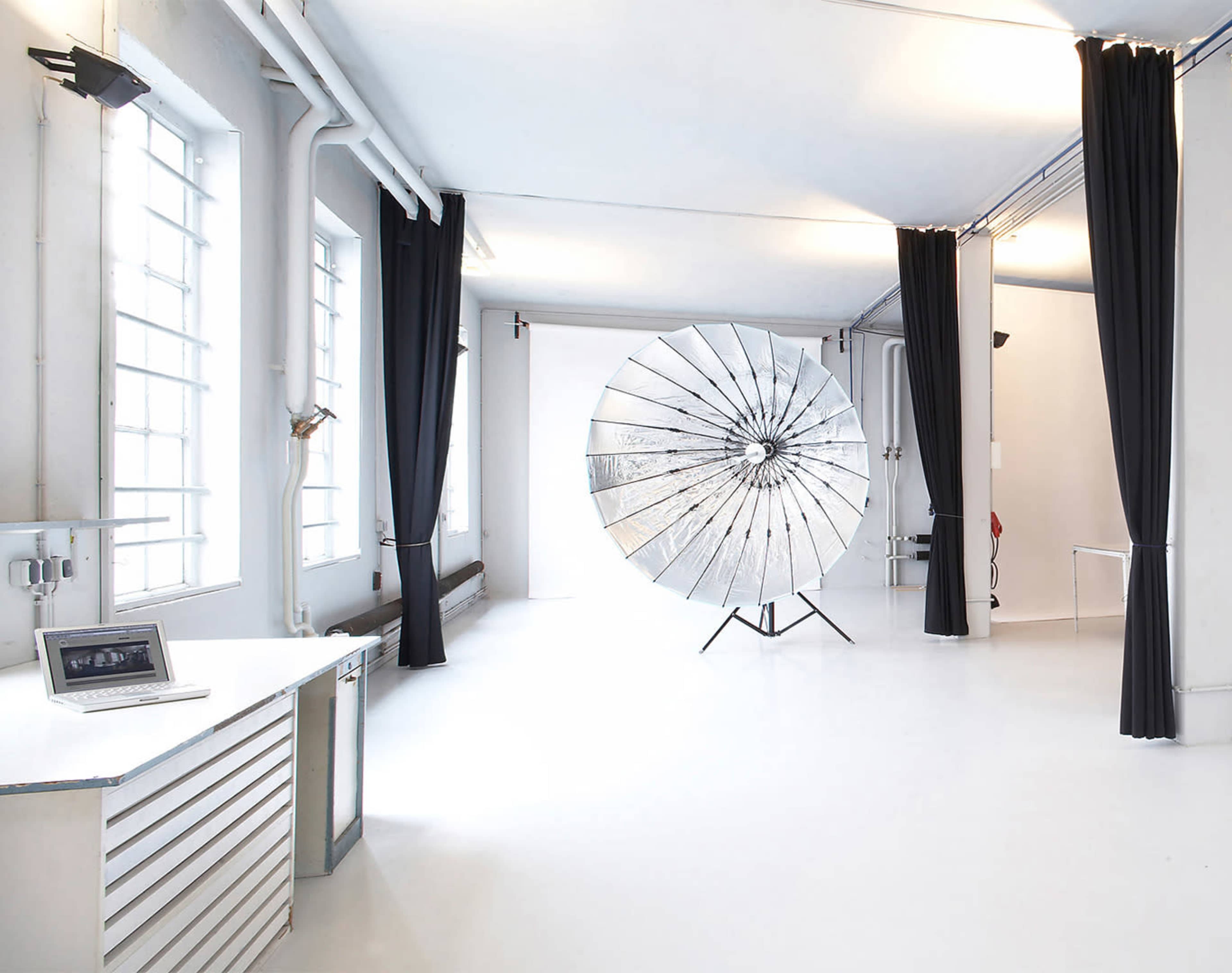 Onlight Studiorent in Frankfurt – Ideal for photo/video shoots Bild in Bockenheim, Frankfurt, 