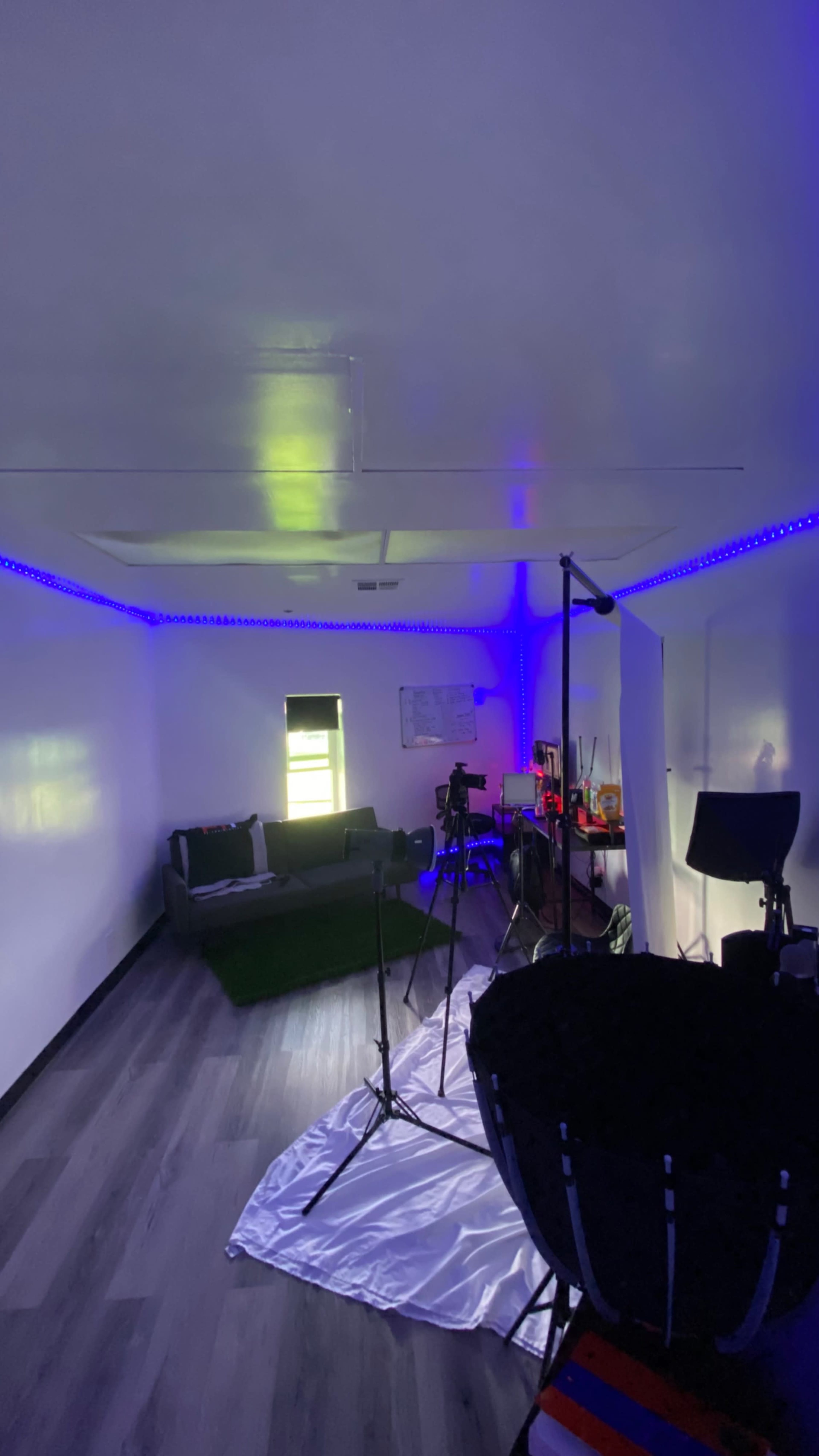 Creative Studio with Amazing facility. Image in Carvedale, San Bernardino, CA