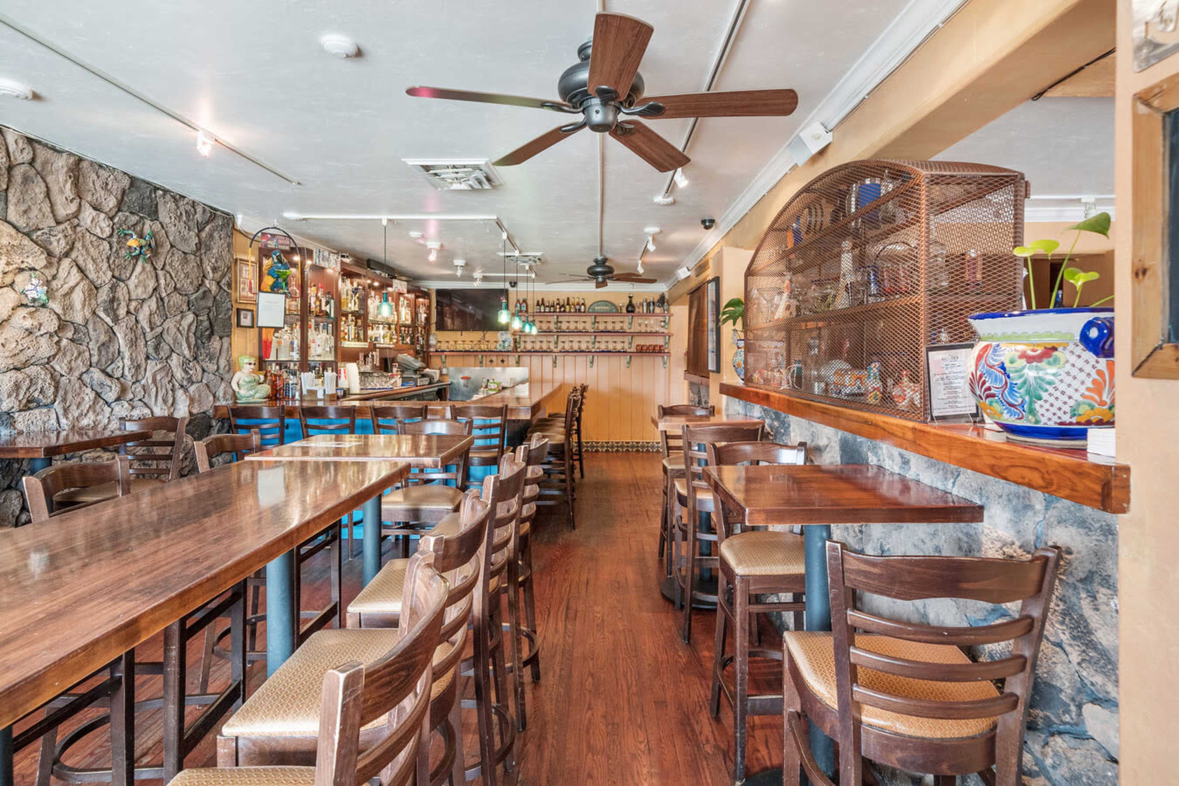 Restaurant with Old Charm for Meetings and Photoshoot by the Water Image in Sausalito, Sausalito, CA