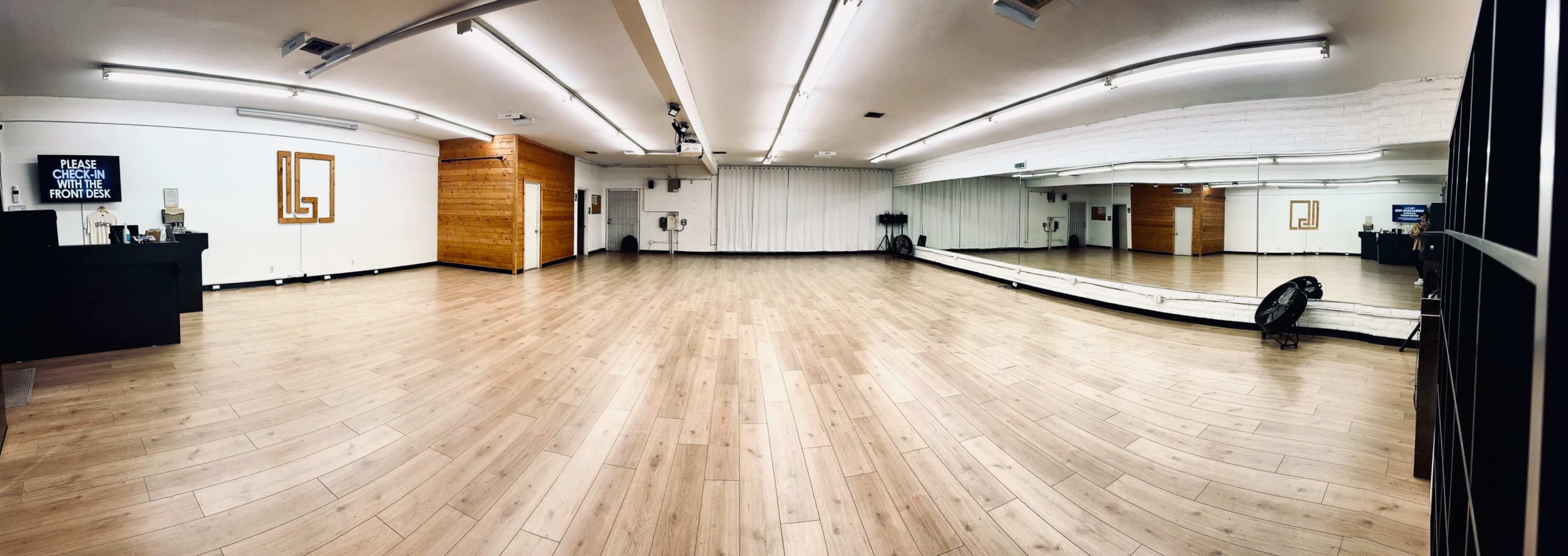 Dance Studio with great lighting and large 2,000 square footage room, available sound system. Image in , El Cajon, CA