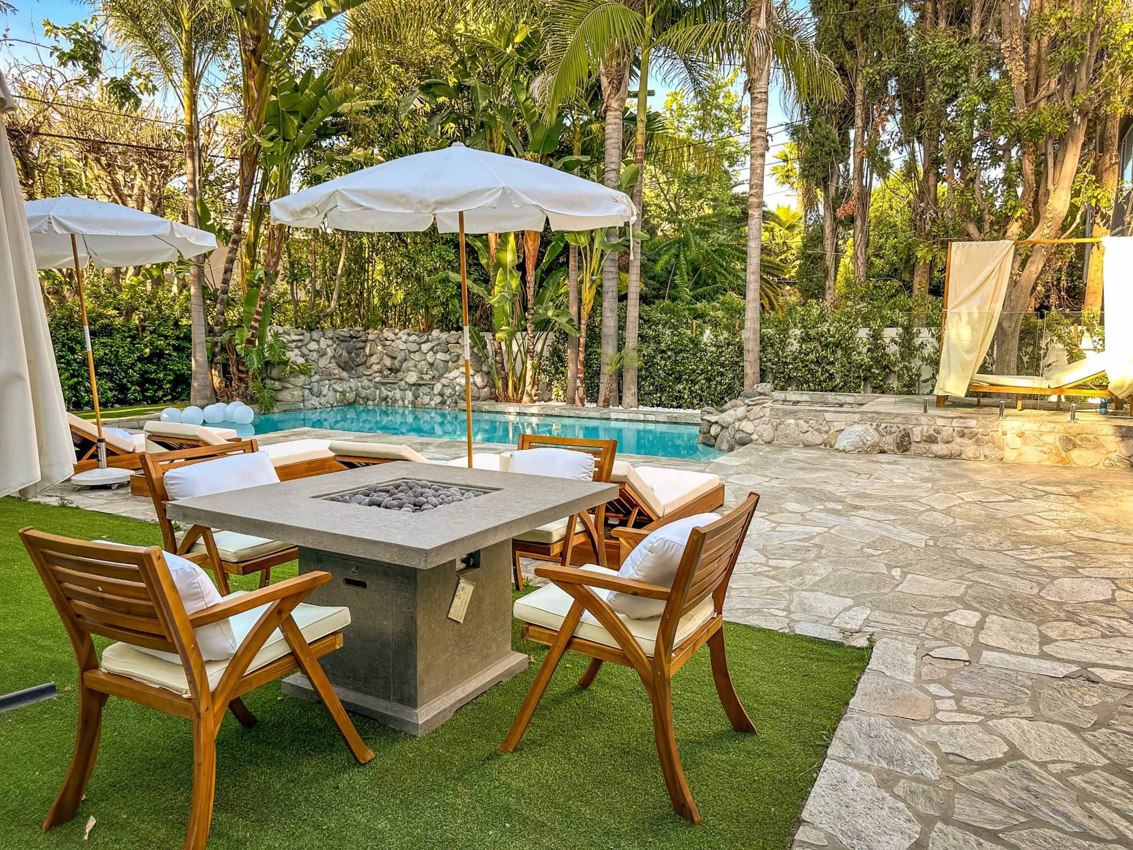 🔥 La Saltwater Pool & Spa | Free Heat | Night Swim | Resort Style Image in Sherman Oaks, sherman oaks, CA