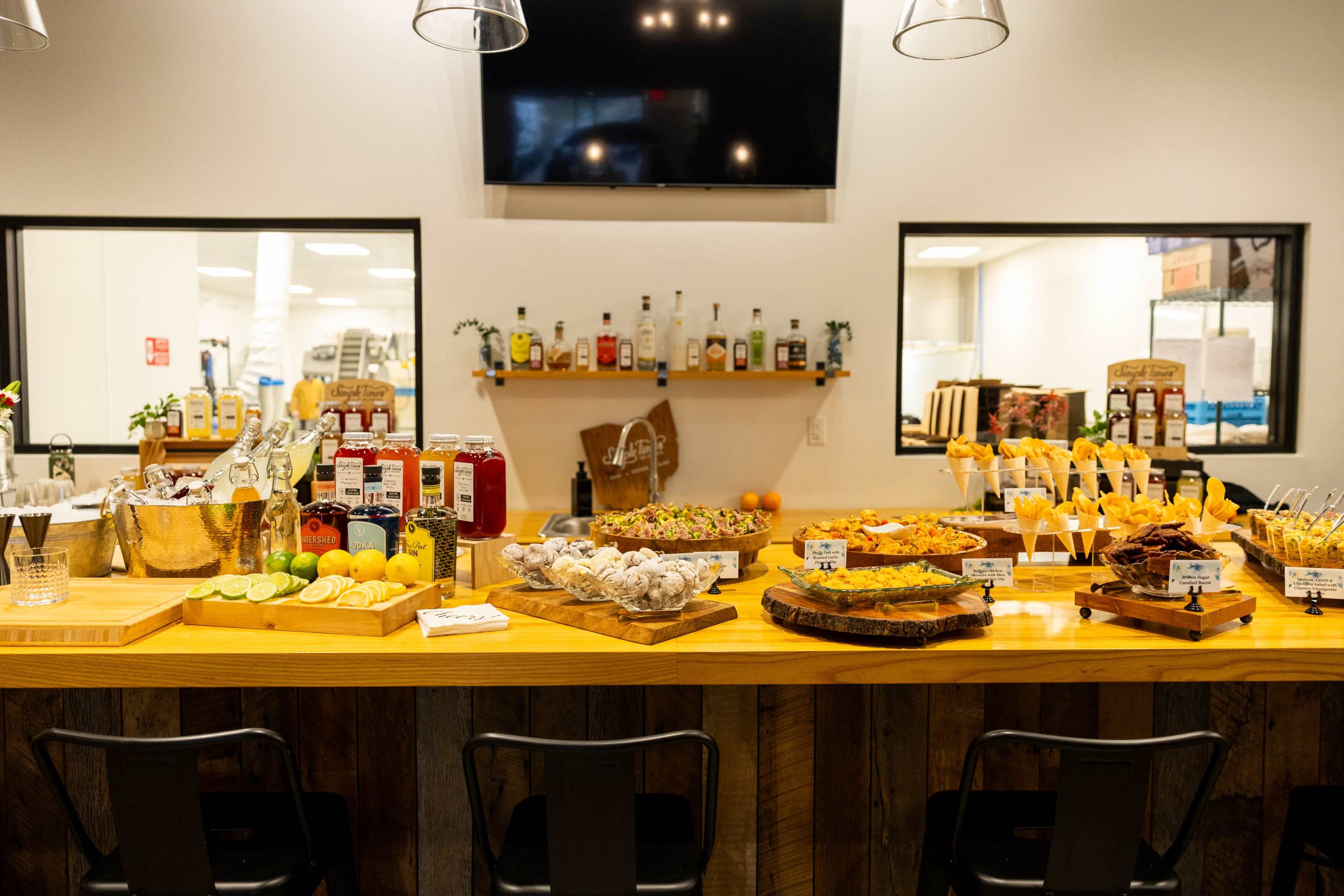 Columbus Airport, Industrial, Trendy Space Image in Crossroads Commerce Center, Columbus, OH