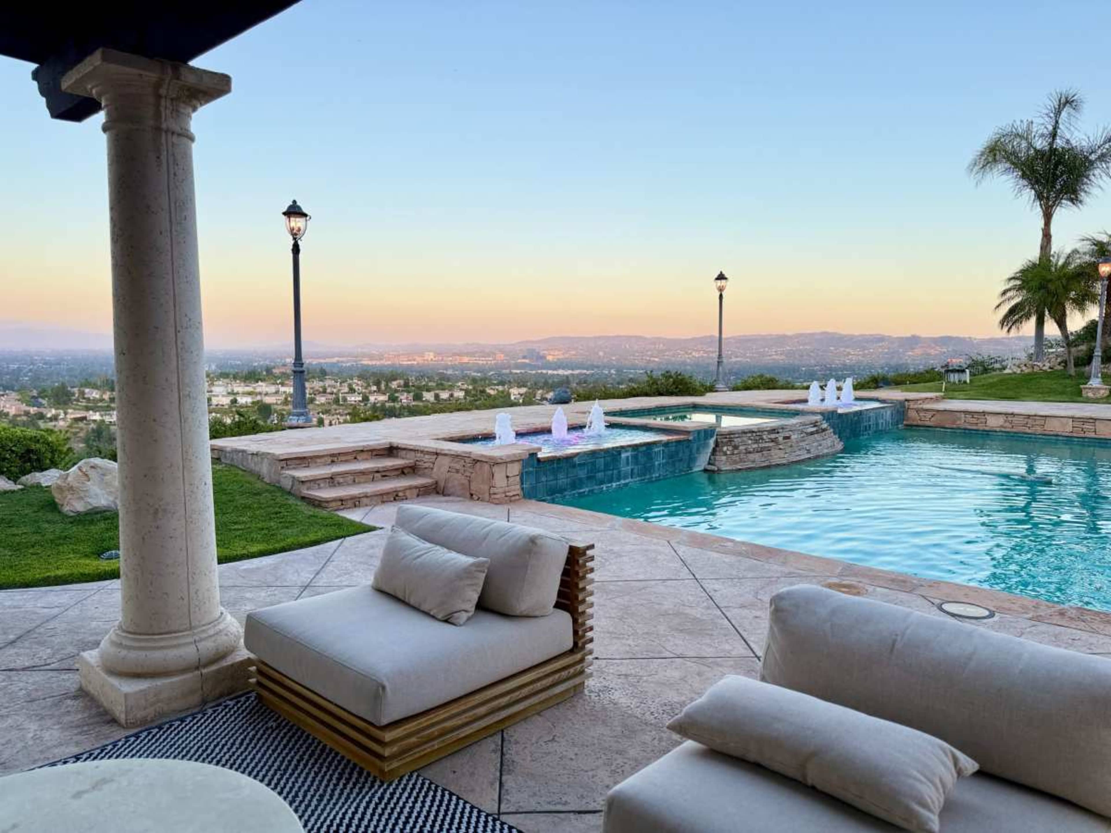 Modern Home with Spectacular Panoramic Views- Pool n Jacuzzi Image in West Hills, West Hills, CA