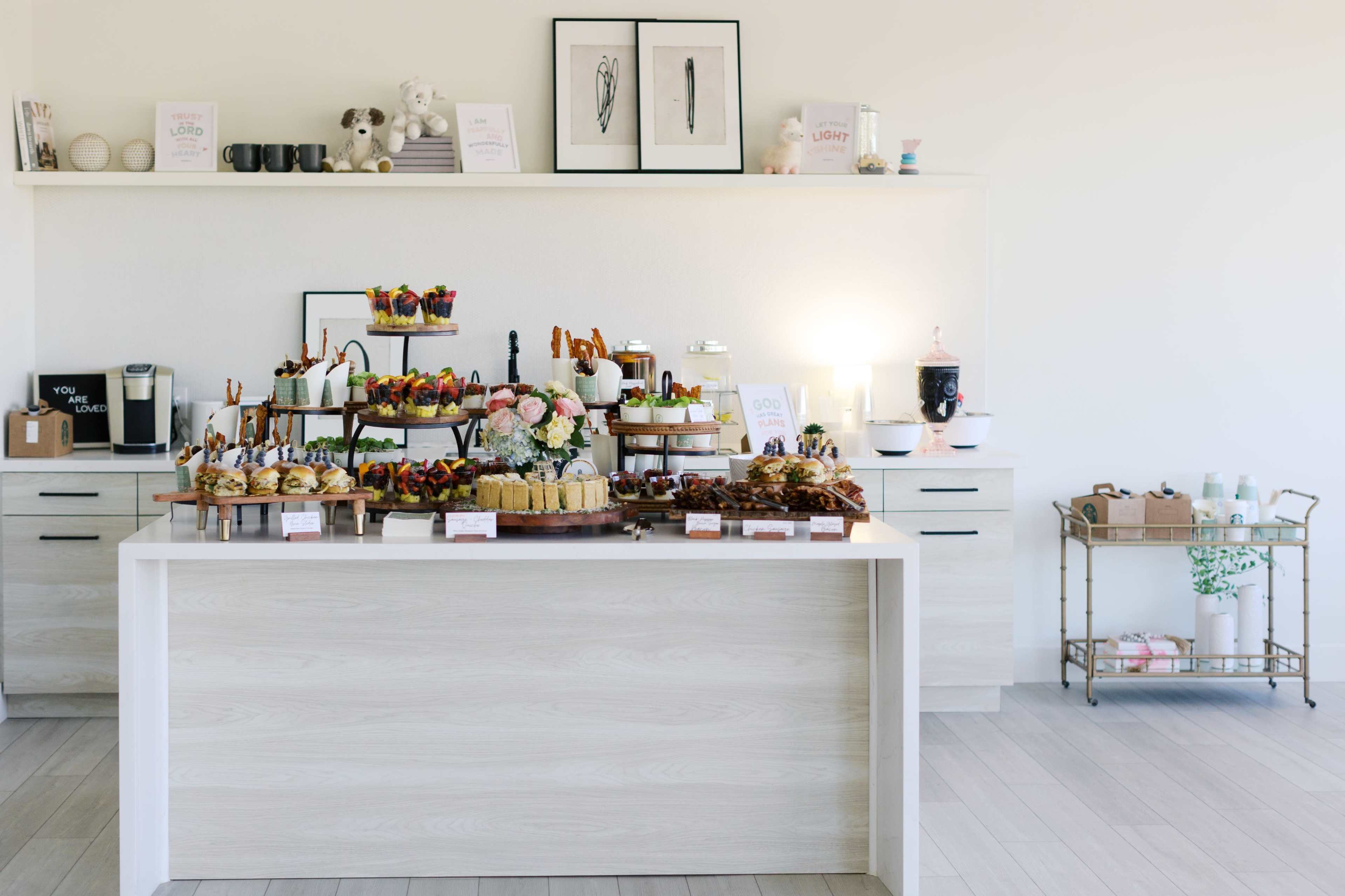 North Scottsdale 3,000 sq ft Light and Bright Intimate Event Studio (weekends only) Image in Scottspark Business Center, Scottsdale, AZ