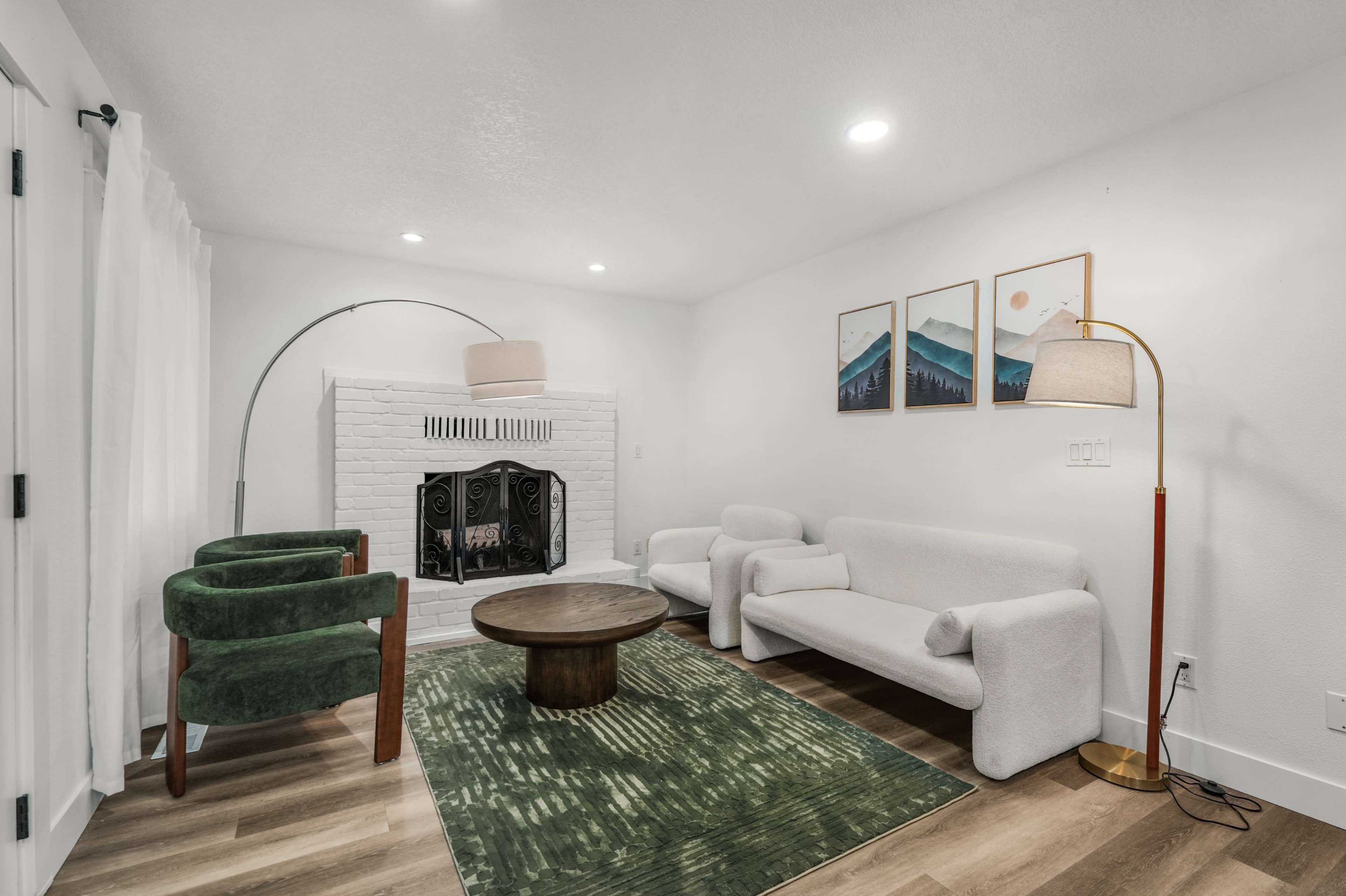Milwaukie Coworking Space | Private Offices, Podcast Studio & Free Parking Image in Hector Campbell, Milwaukie, OR