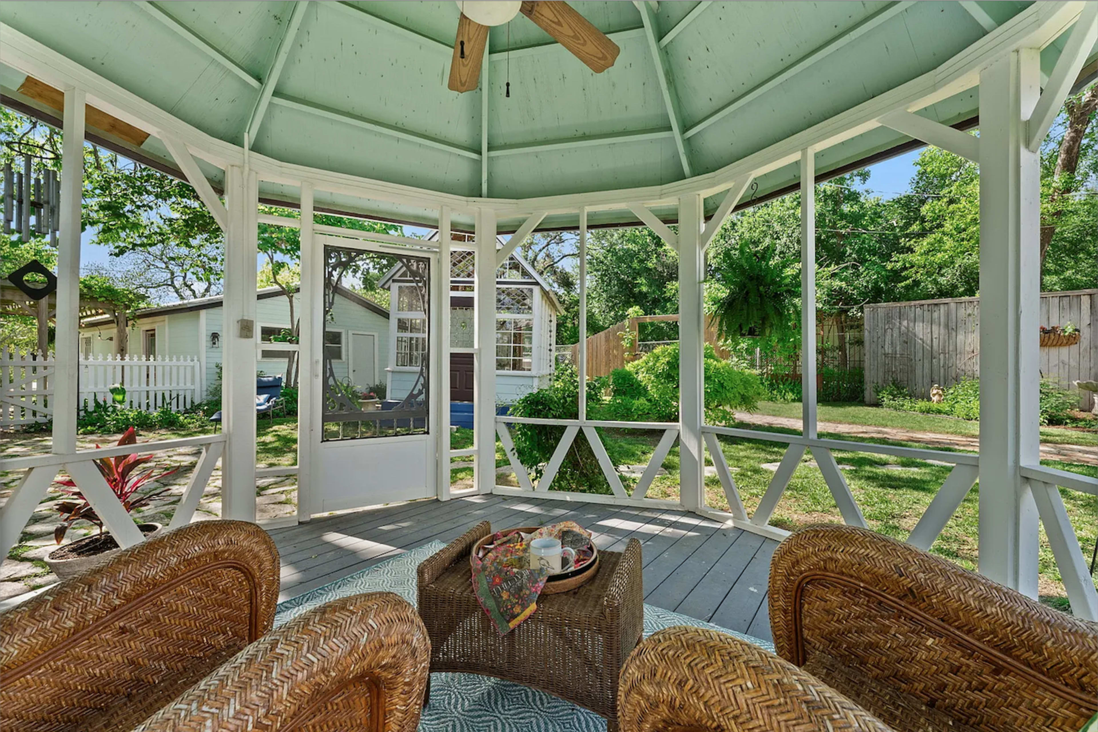 Historic Round Rock Creative Rental Studio Image in Round Rock Original Plat, Round Rock, TX