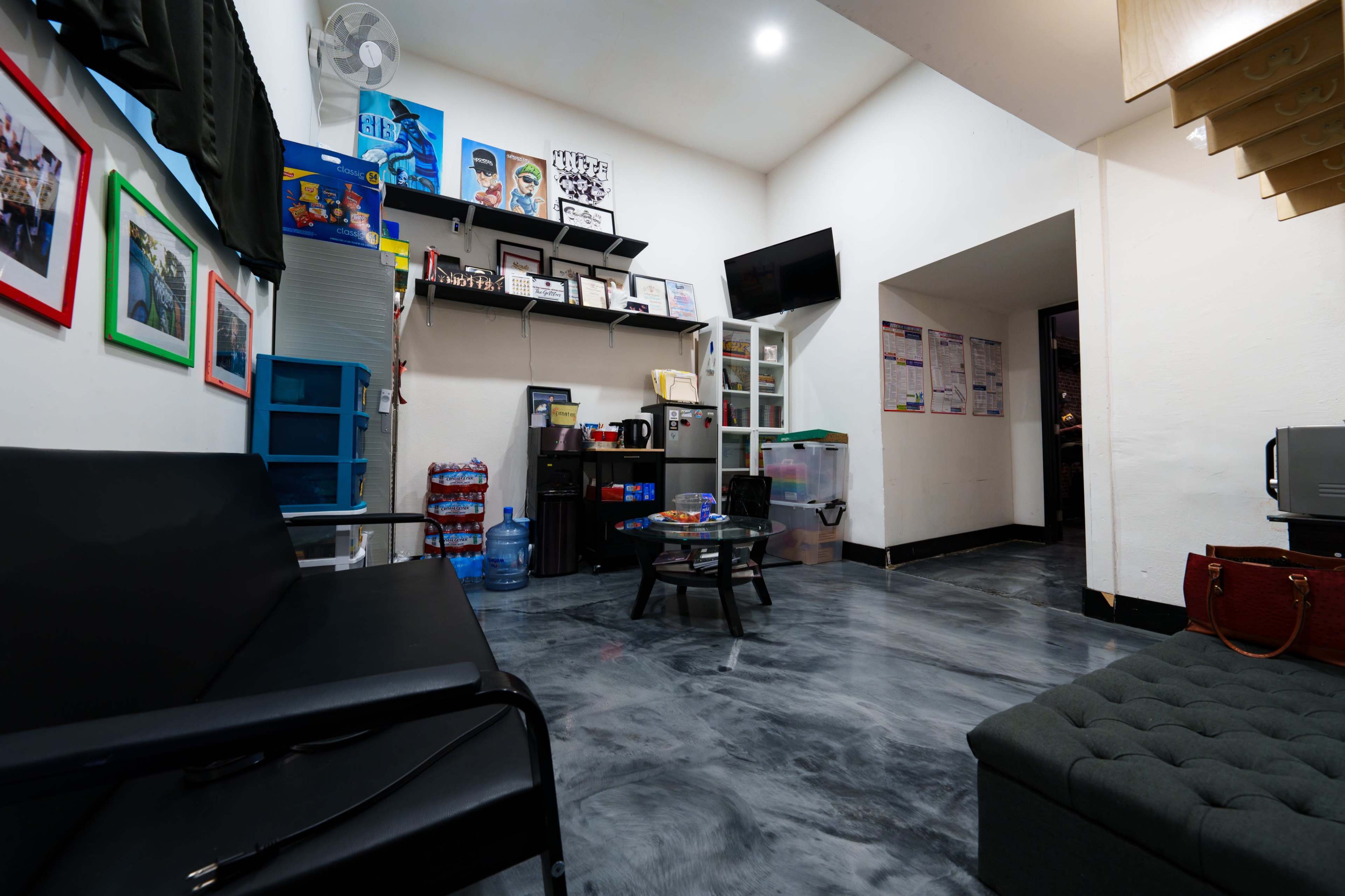 A beautiful multipurpose space full of art and potential in the heart of Canoga Park. Image in Canoga Park, Canoga Park, CA