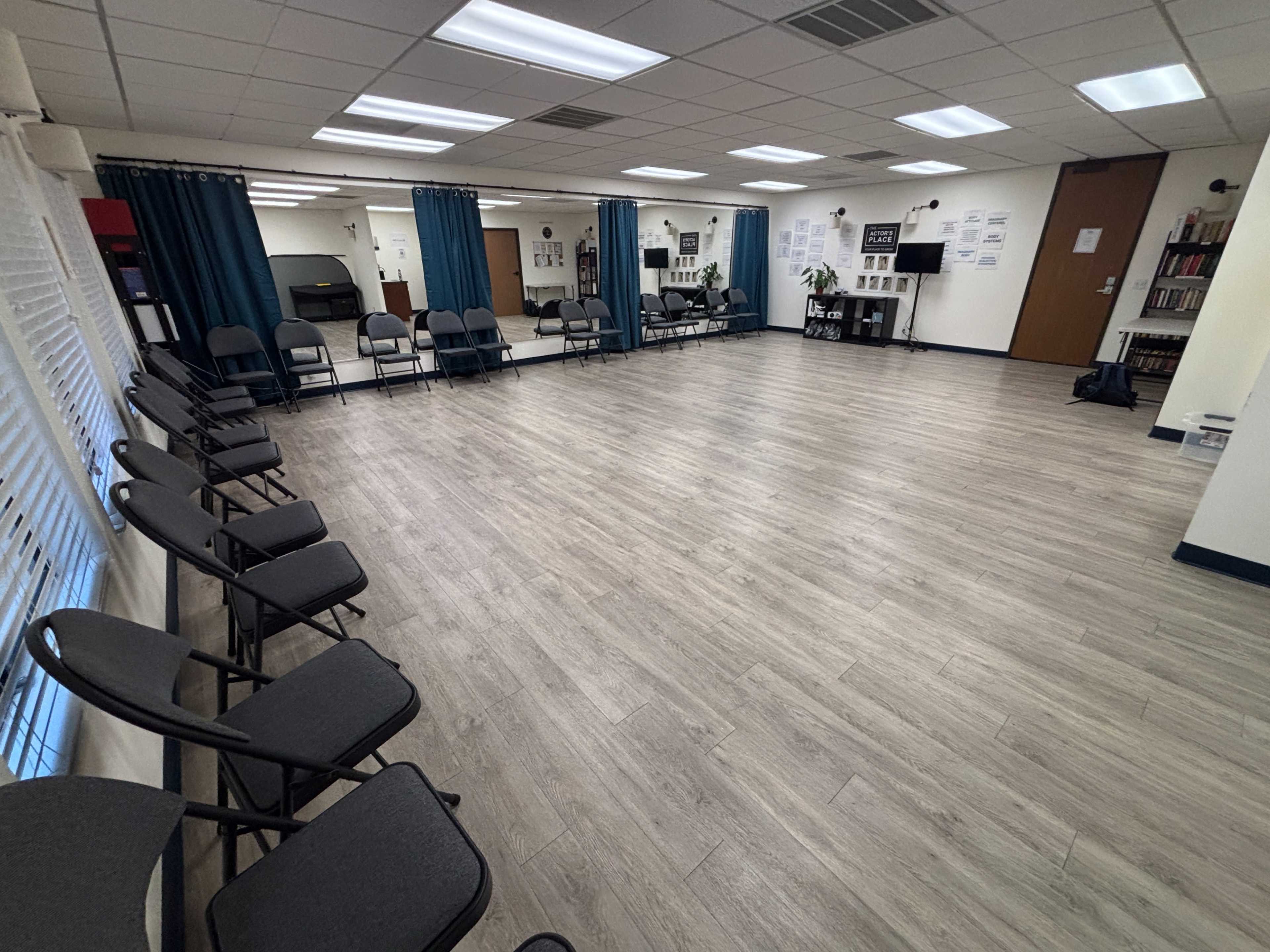 Flexible Studio Space for Dance, Photography, Video, Rehearsal, Small Events and Meetings Image in Mission Valley East, San Diego, CA