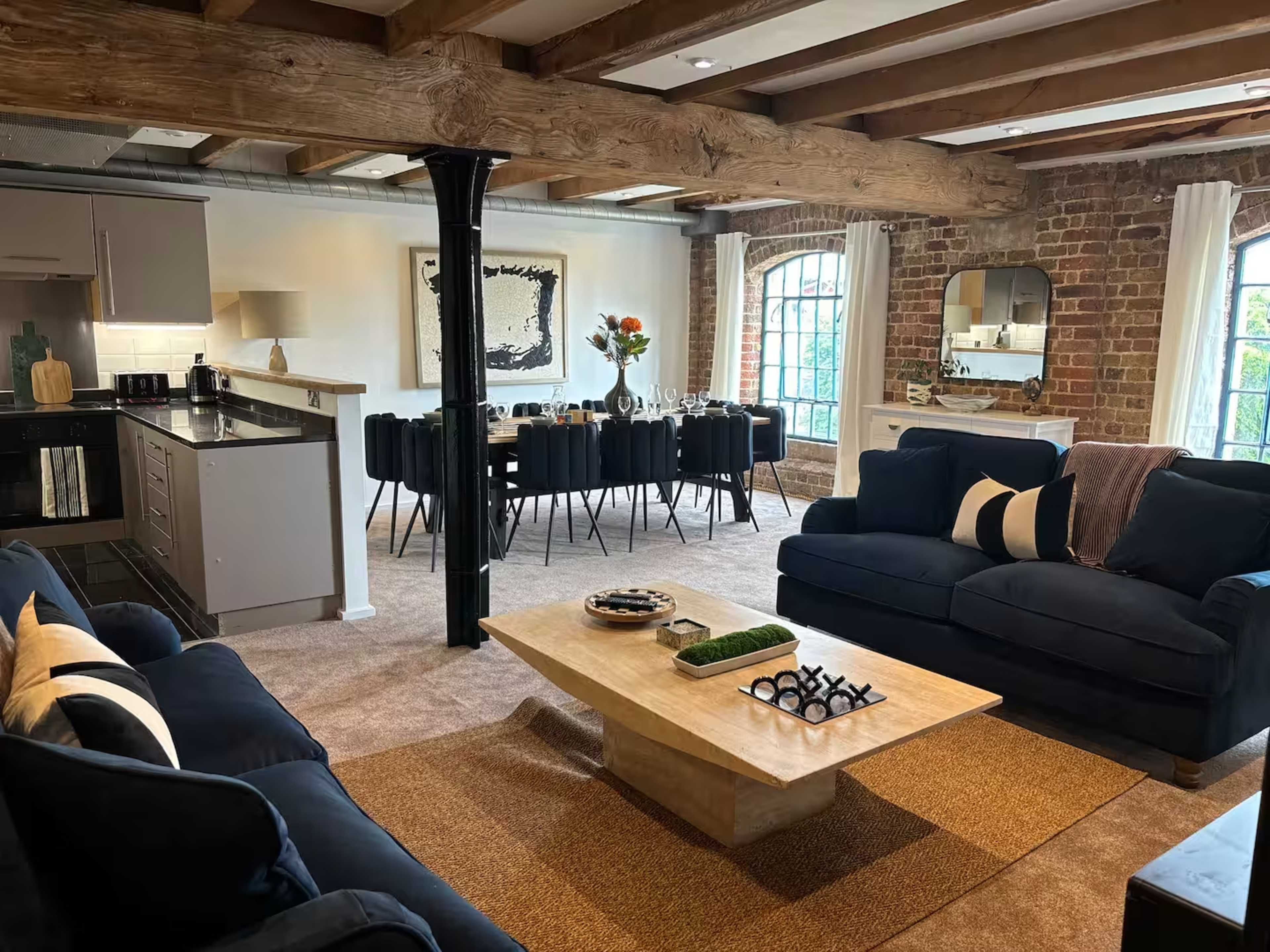 Industrial Riverside Triplex Loft Image in Royal Docks, London, ENG