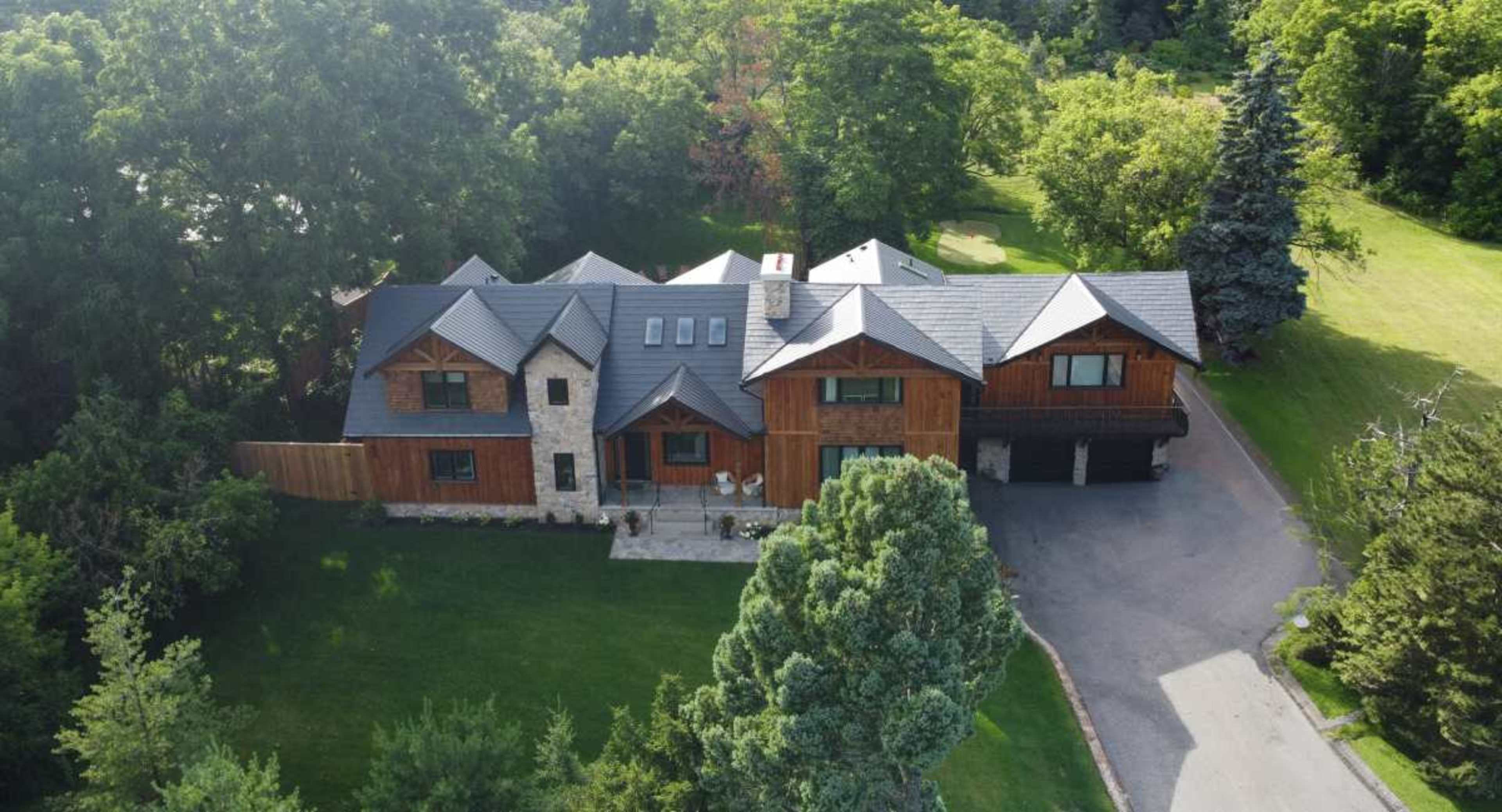 Raspberry Chalet Image in Burlington, Burlington, ON