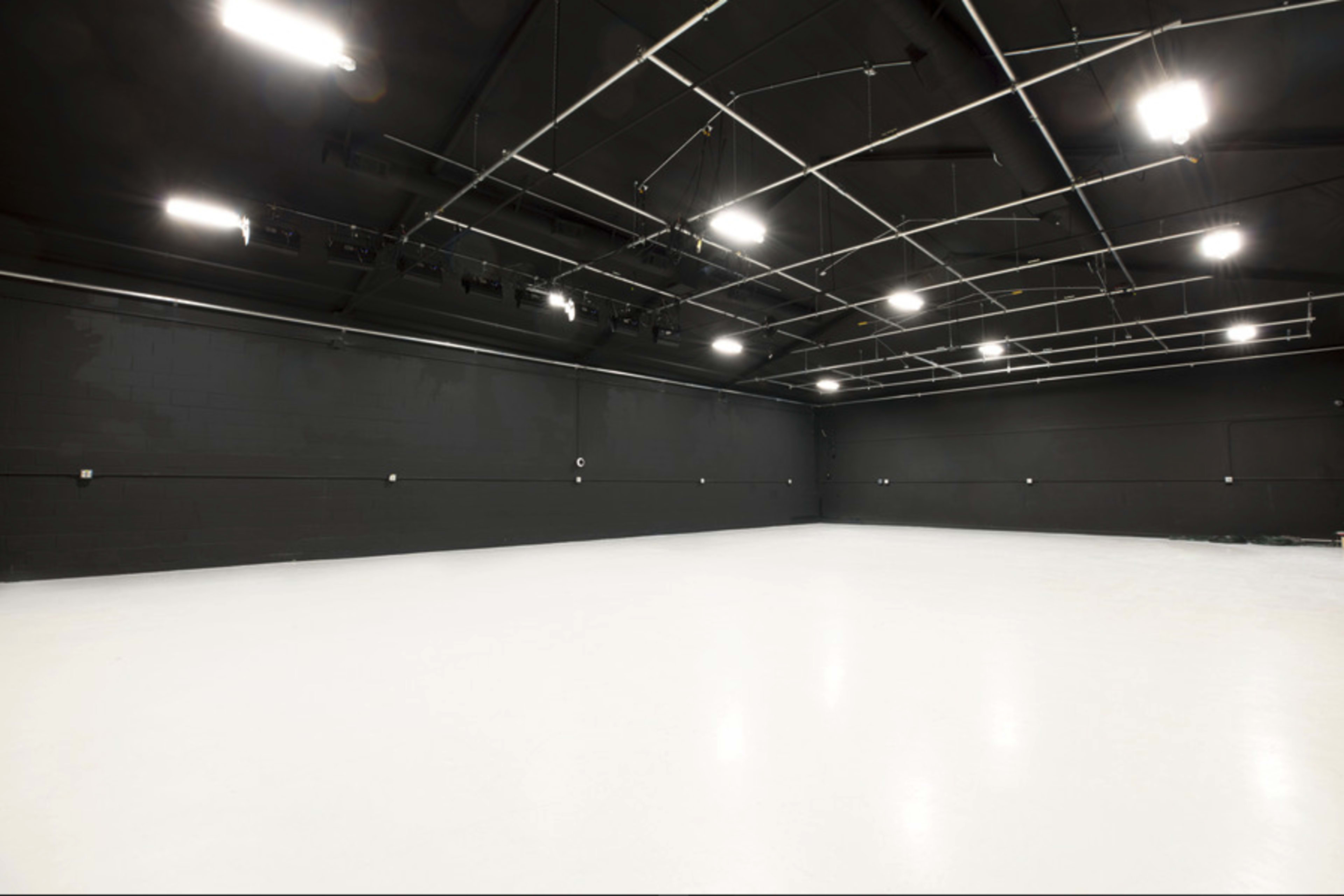 Fully Equipped Film & Photo Studio in the South Bay Image in Gardena, GARDENA, CA