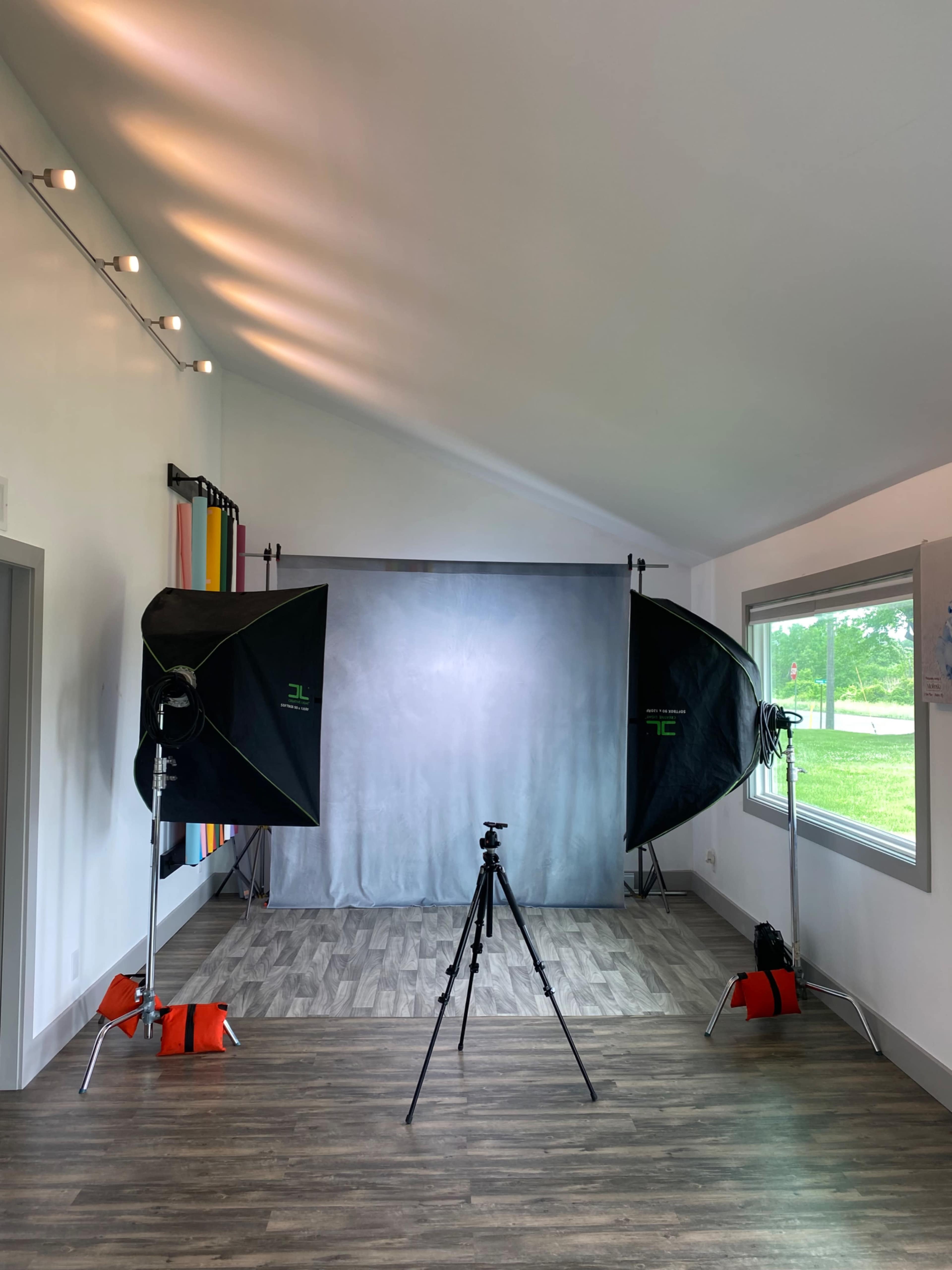 Small Commercial Studio Image in Greenport, Hudson, NY