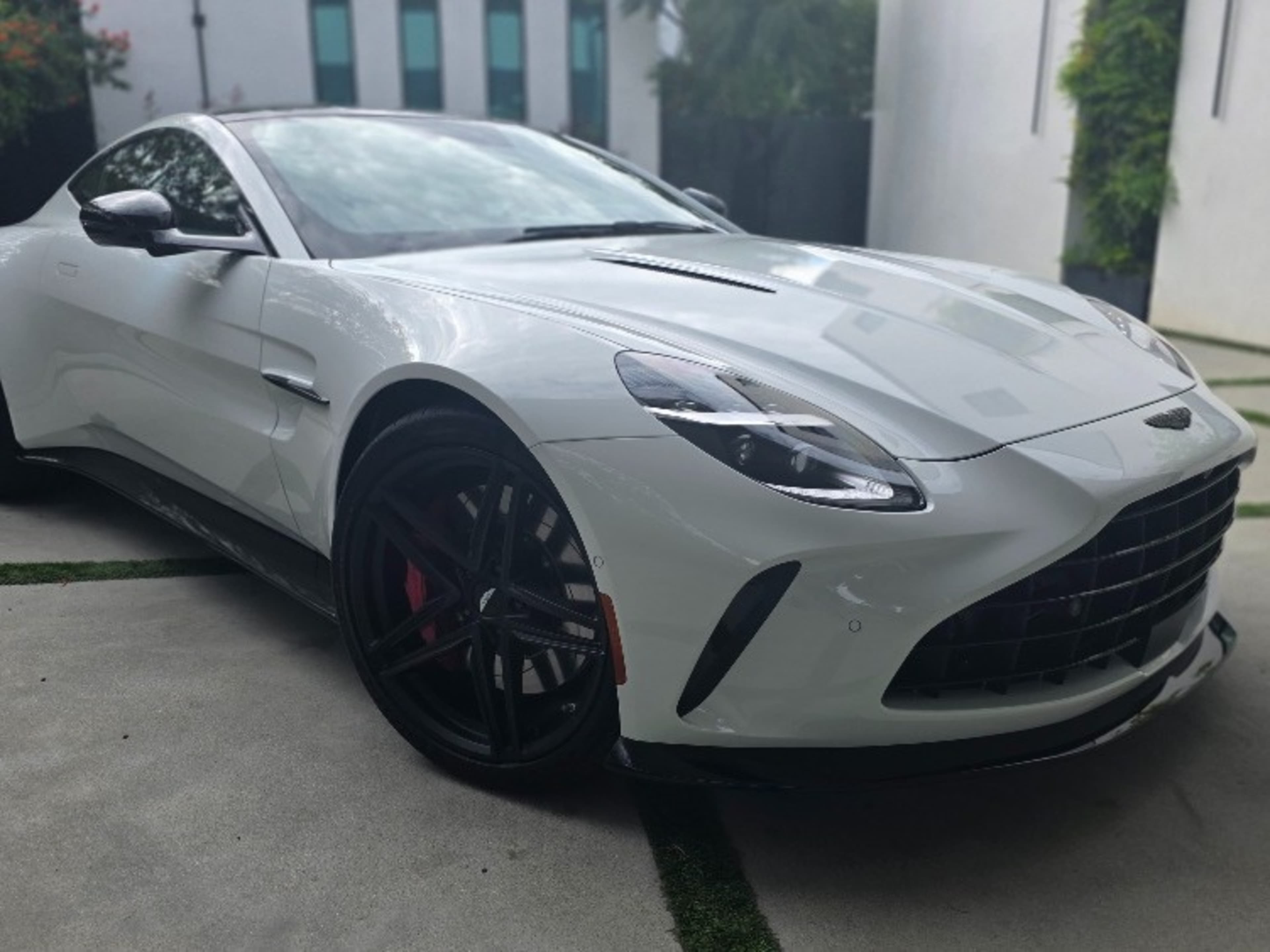 Aston Martin Vantage