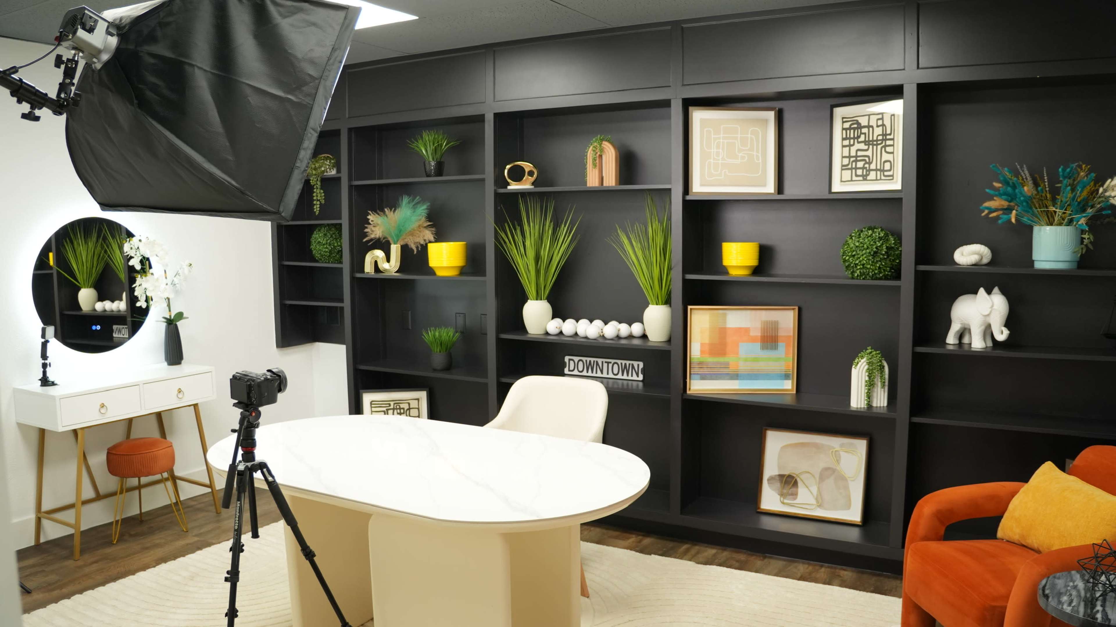 Luxury 3-in-1 Content Creation Studio (Podcasting, Branding, Events, Workshops, Photography, etc. Image in Central Arlington, Arlington, TX