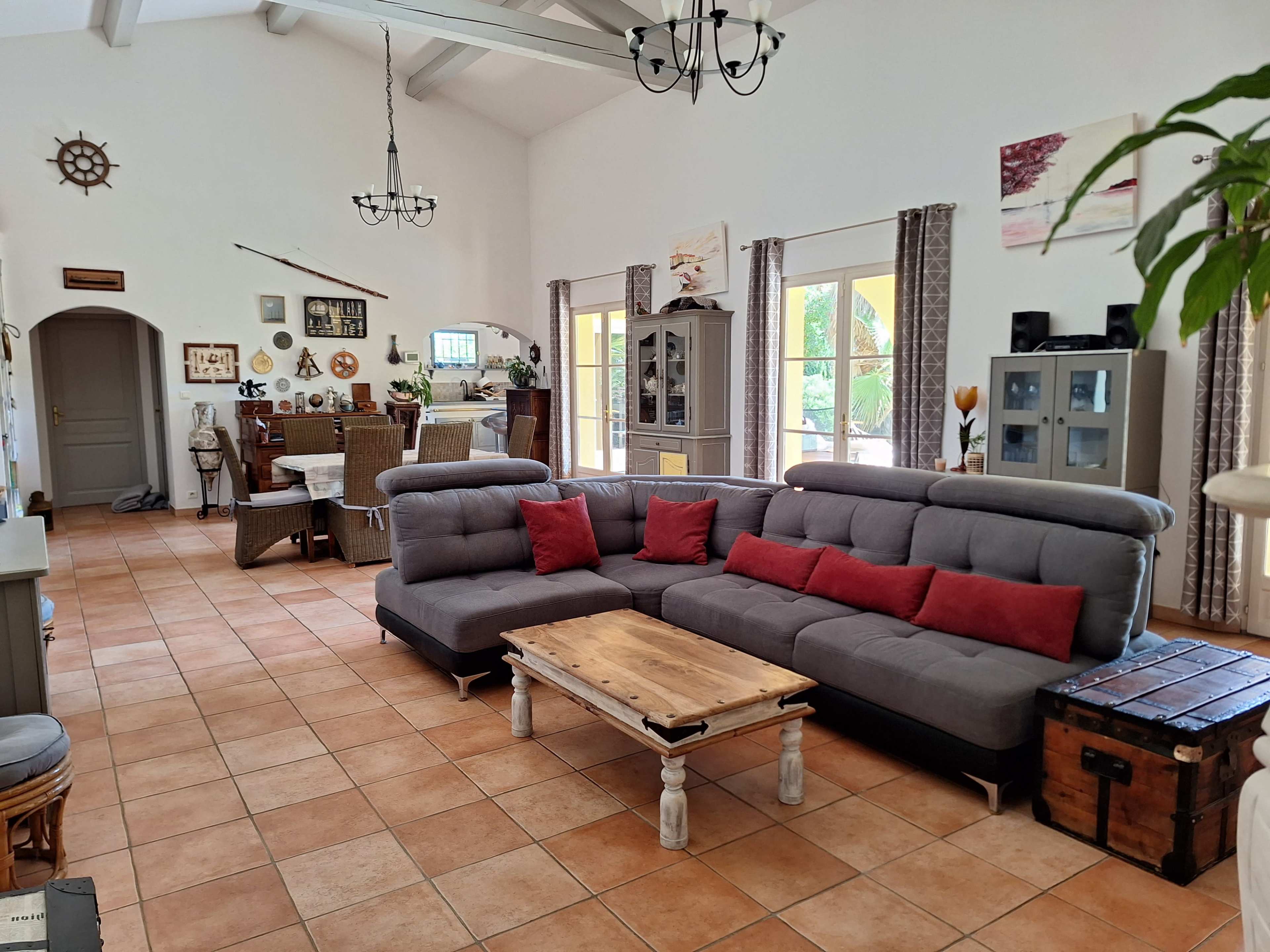 Mas provençal au coeur de la nature et proche de la mer Image in , Saint-Raphaël