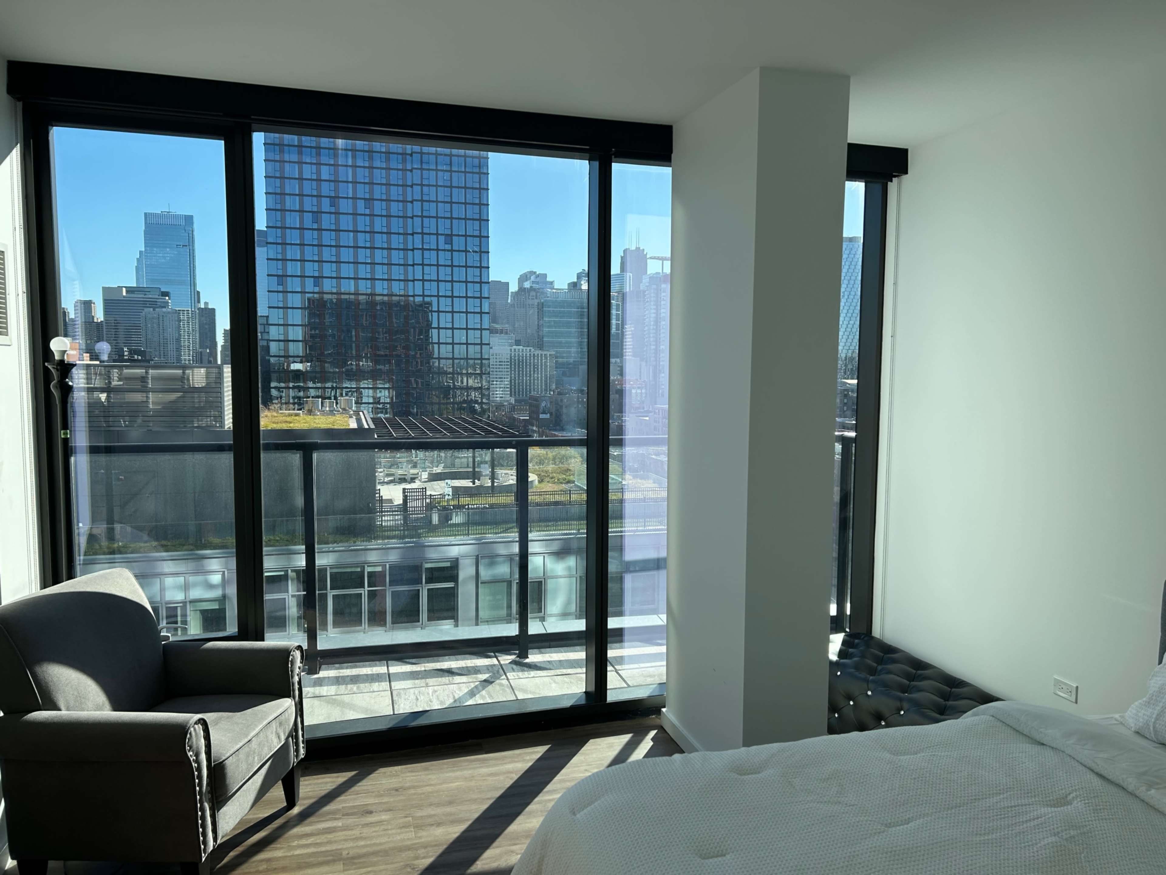 Luxury Fulton Market Apartment with Skyline View Image in Near West Side, Chicago, IL