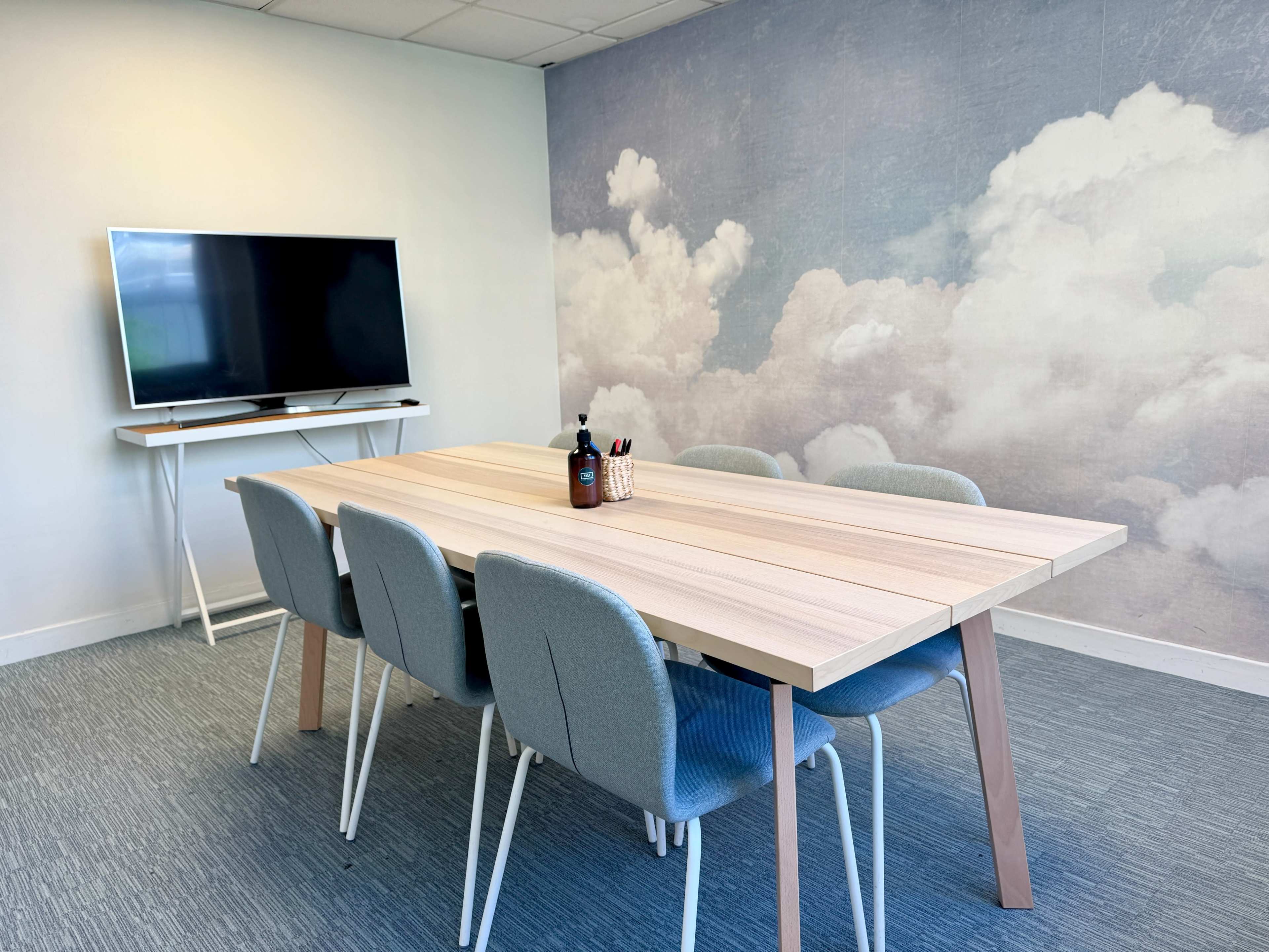 Jolie salle de réunion cosy pour 6 personnes - Clichy Image in , Clichy