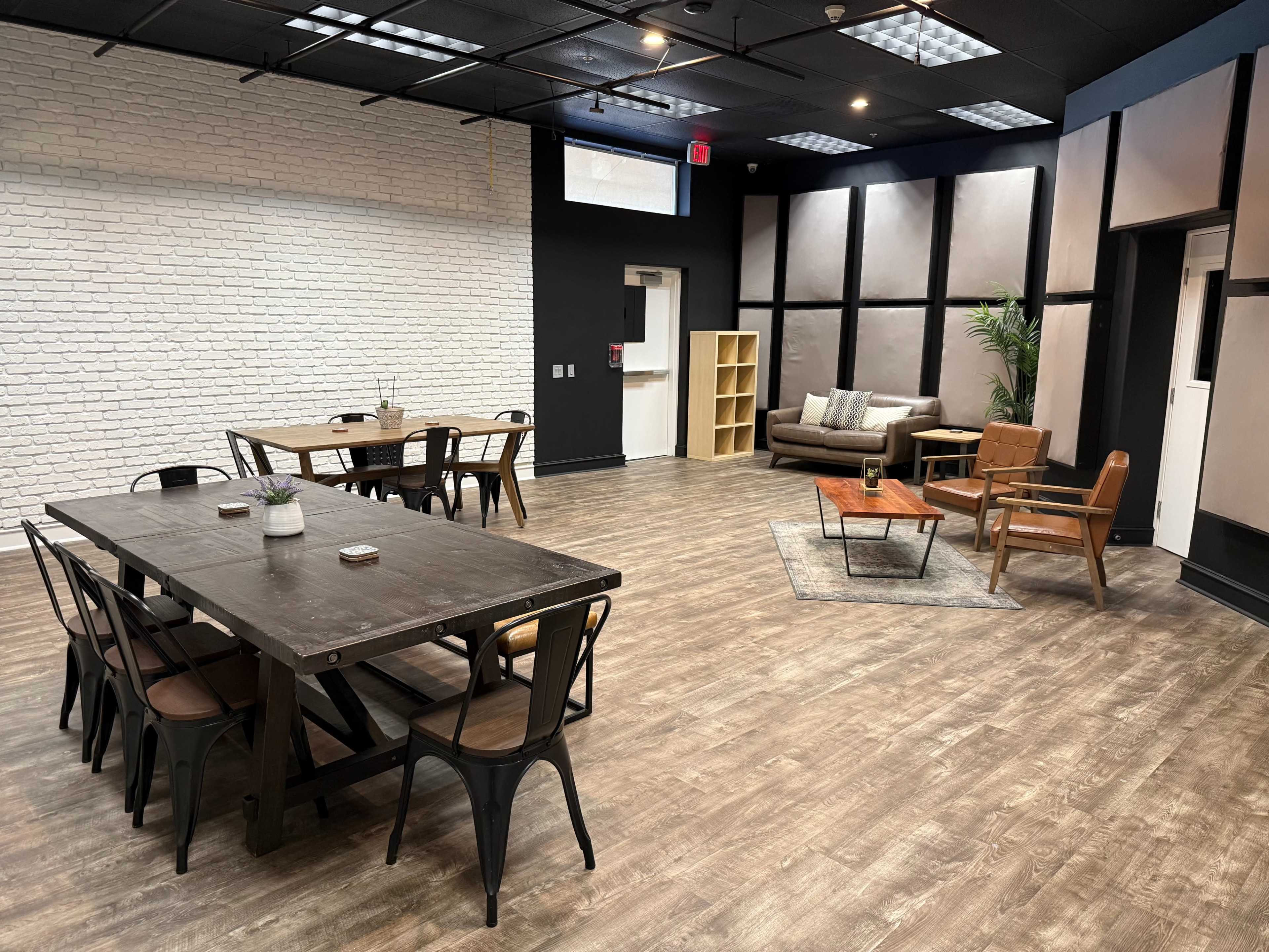 Multi-Purpose Office Studio Image in , Gardena, CA