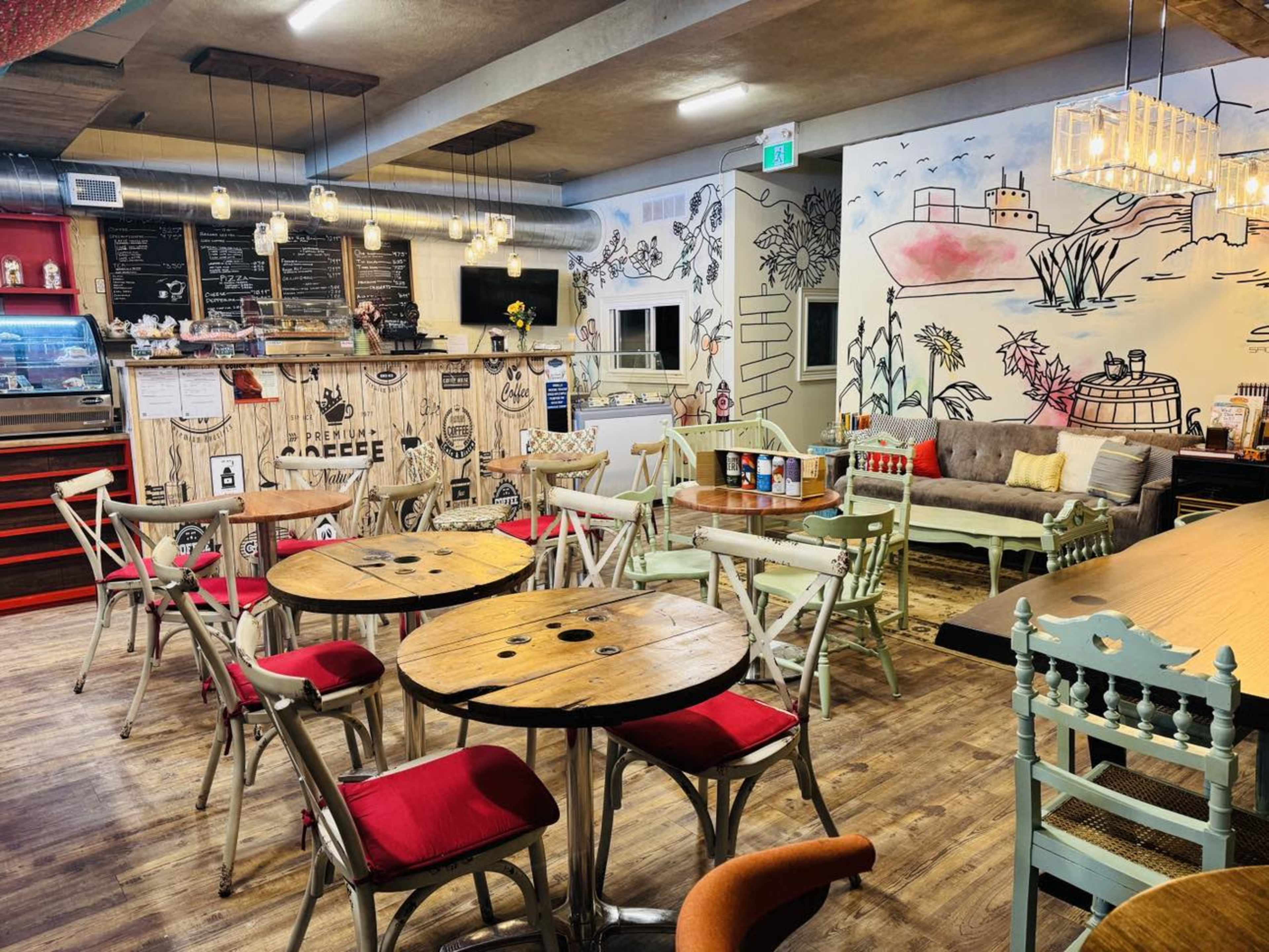 Rustic Country Store with a unique STAY.EAT.SHOP concept in Niagara Benchlands Winery Region Image in Campden, Campden, ON