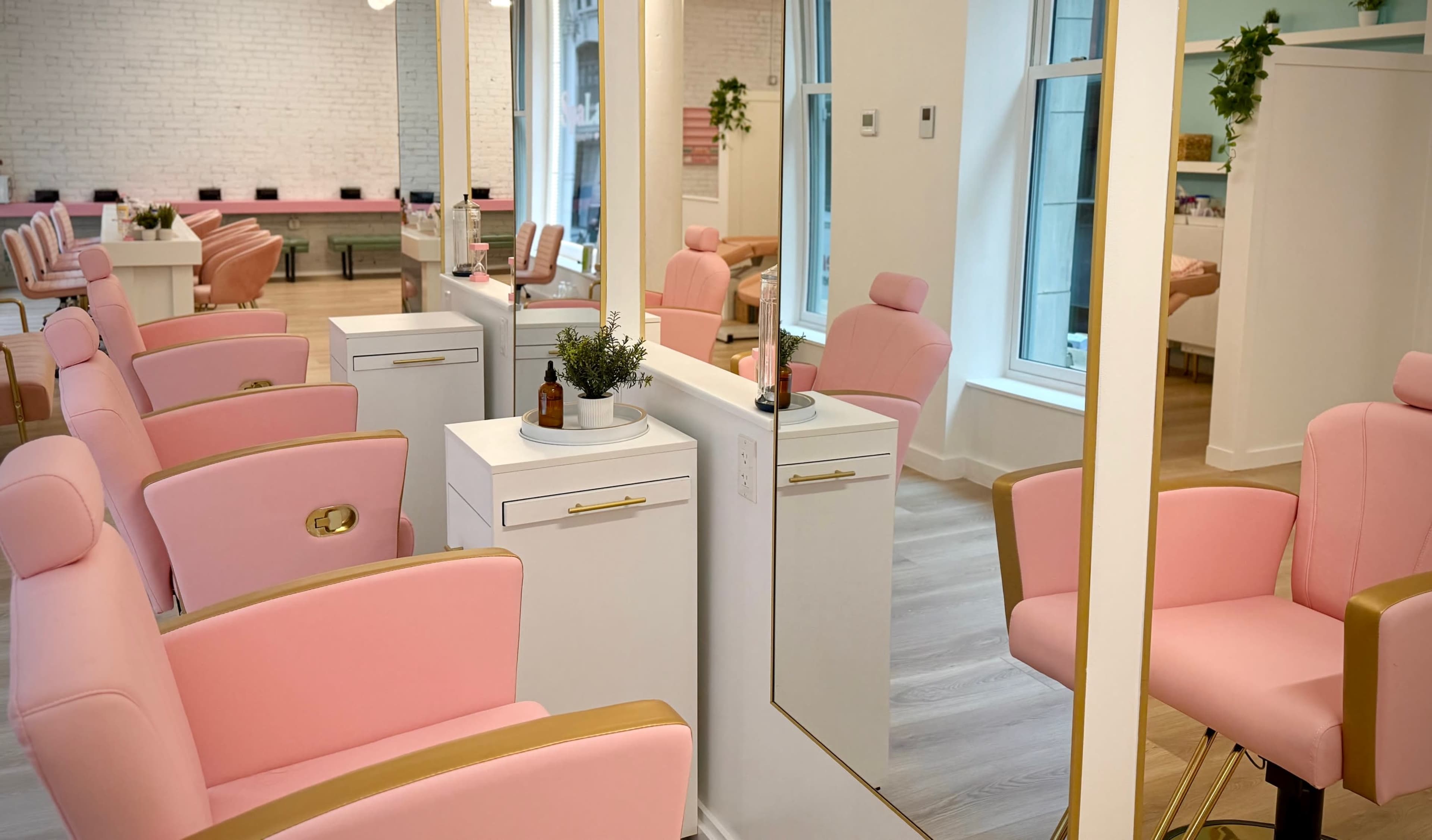 Big open spa like space Image in Midtown Manhattan, New York, NY