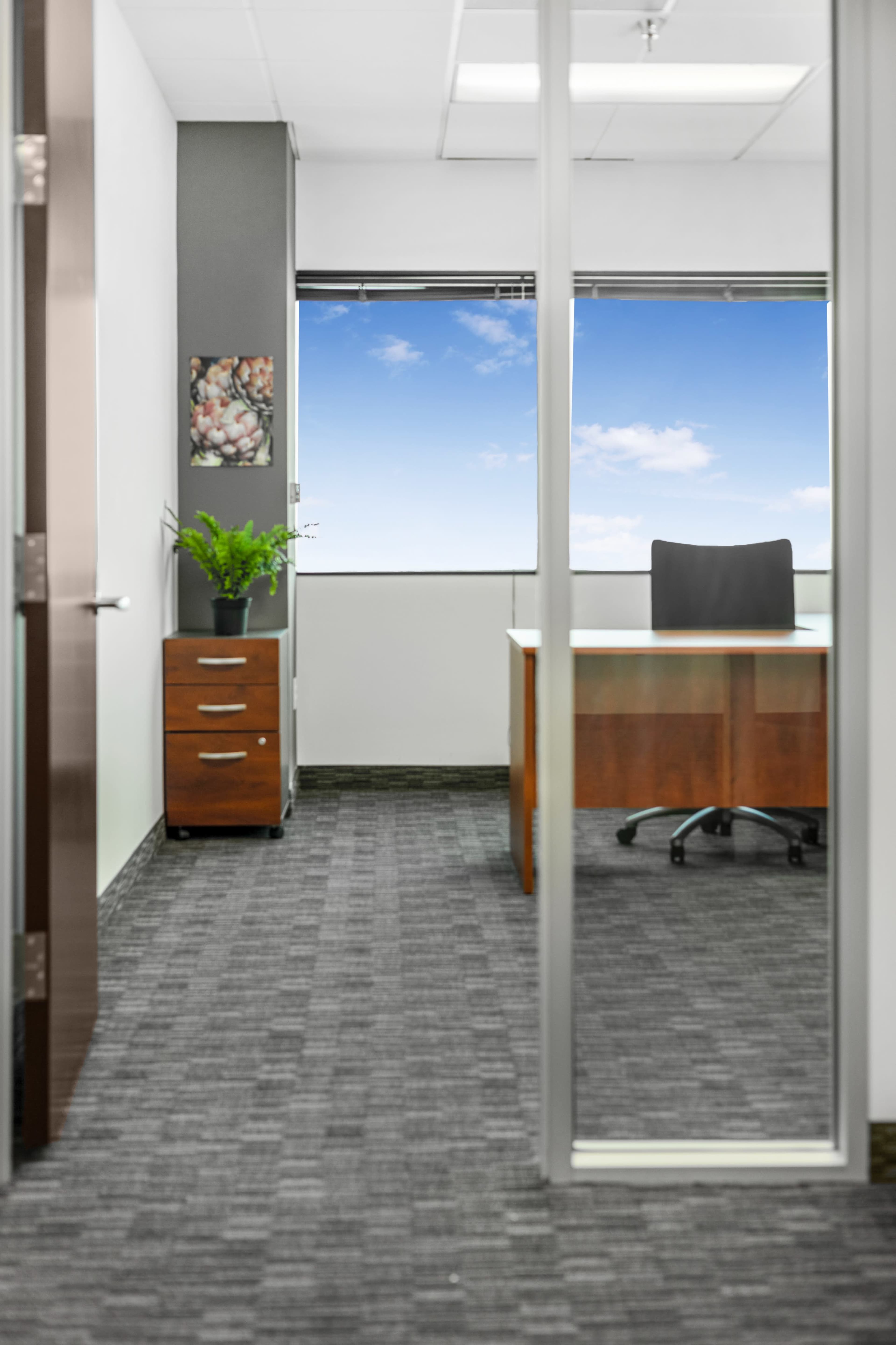 Industrial building Space with Skyline view Image in Farmers Branch, Dallas, TX