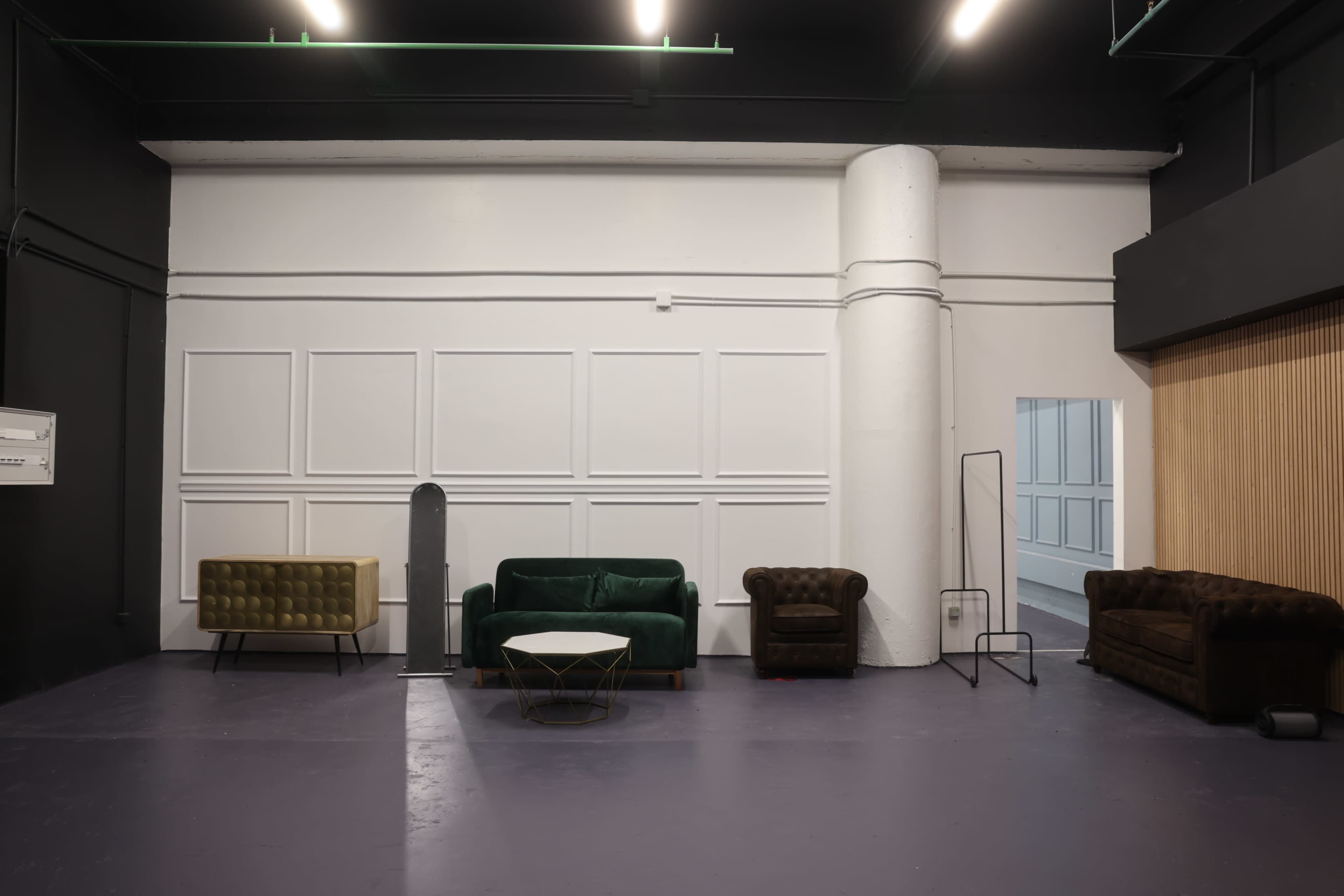LOCATION STUDIO VIDÉO & PHOTO FOND BLANC & NOIR Image dans , Bagnolet, 